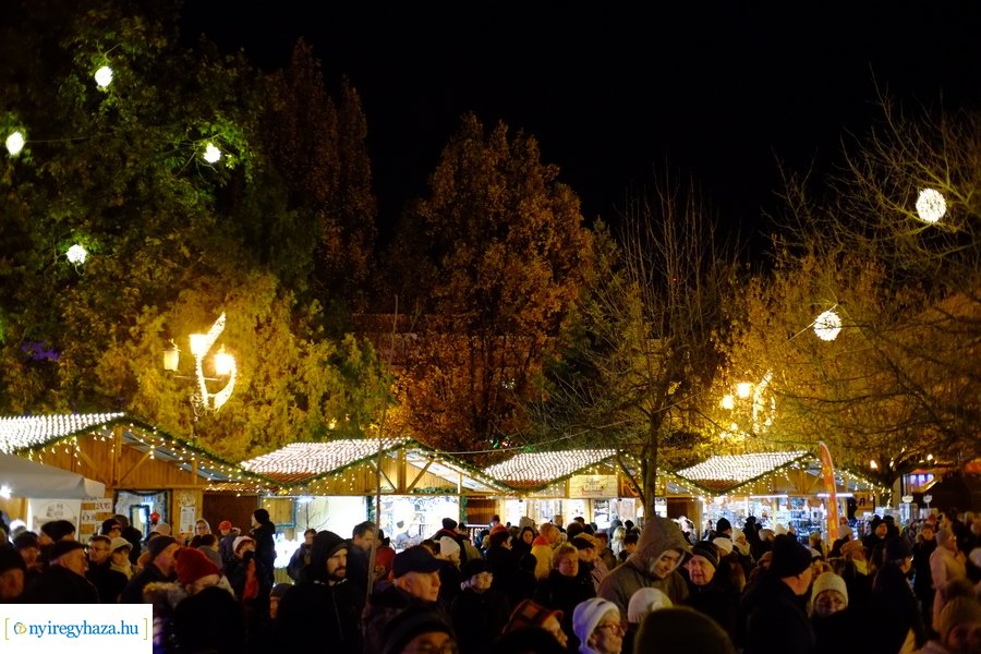 Advent első gyertyája 2023