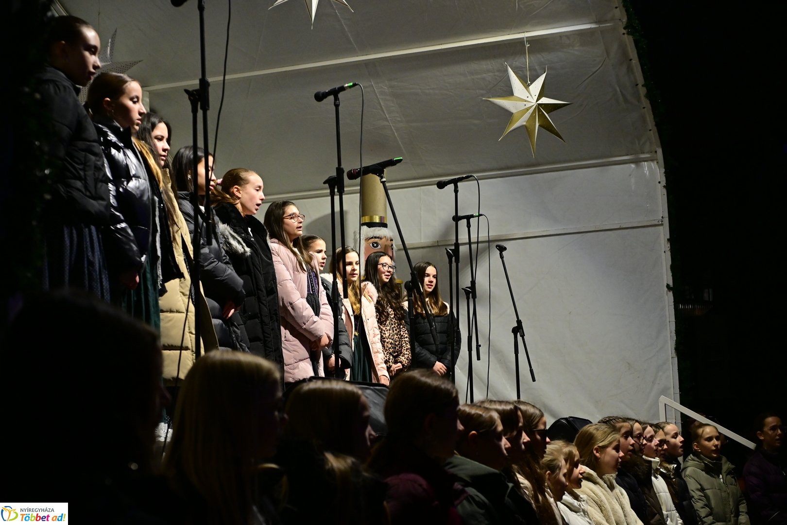 Advent első gyertyája 2025