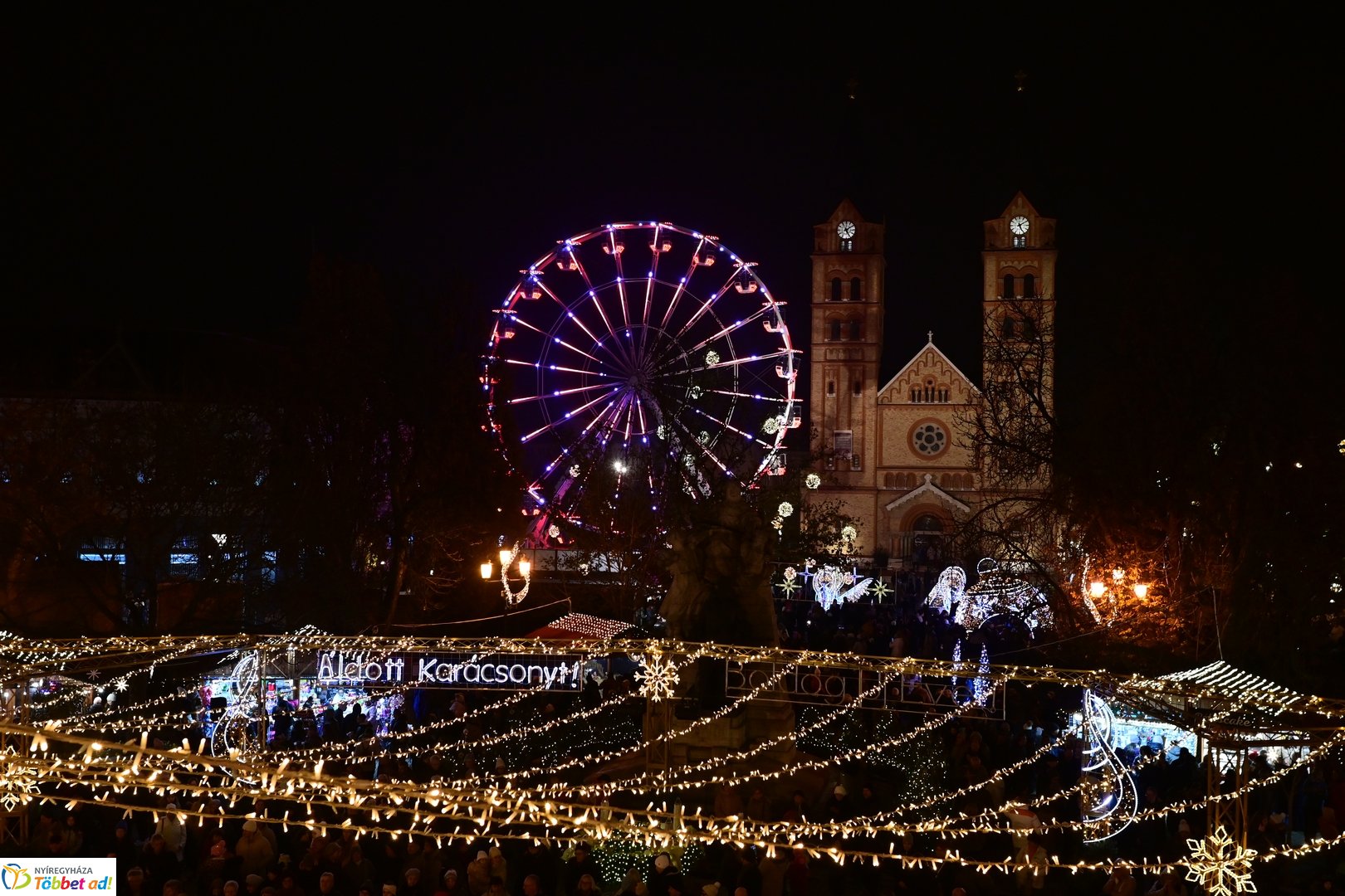 Advent első gyertyája 2025