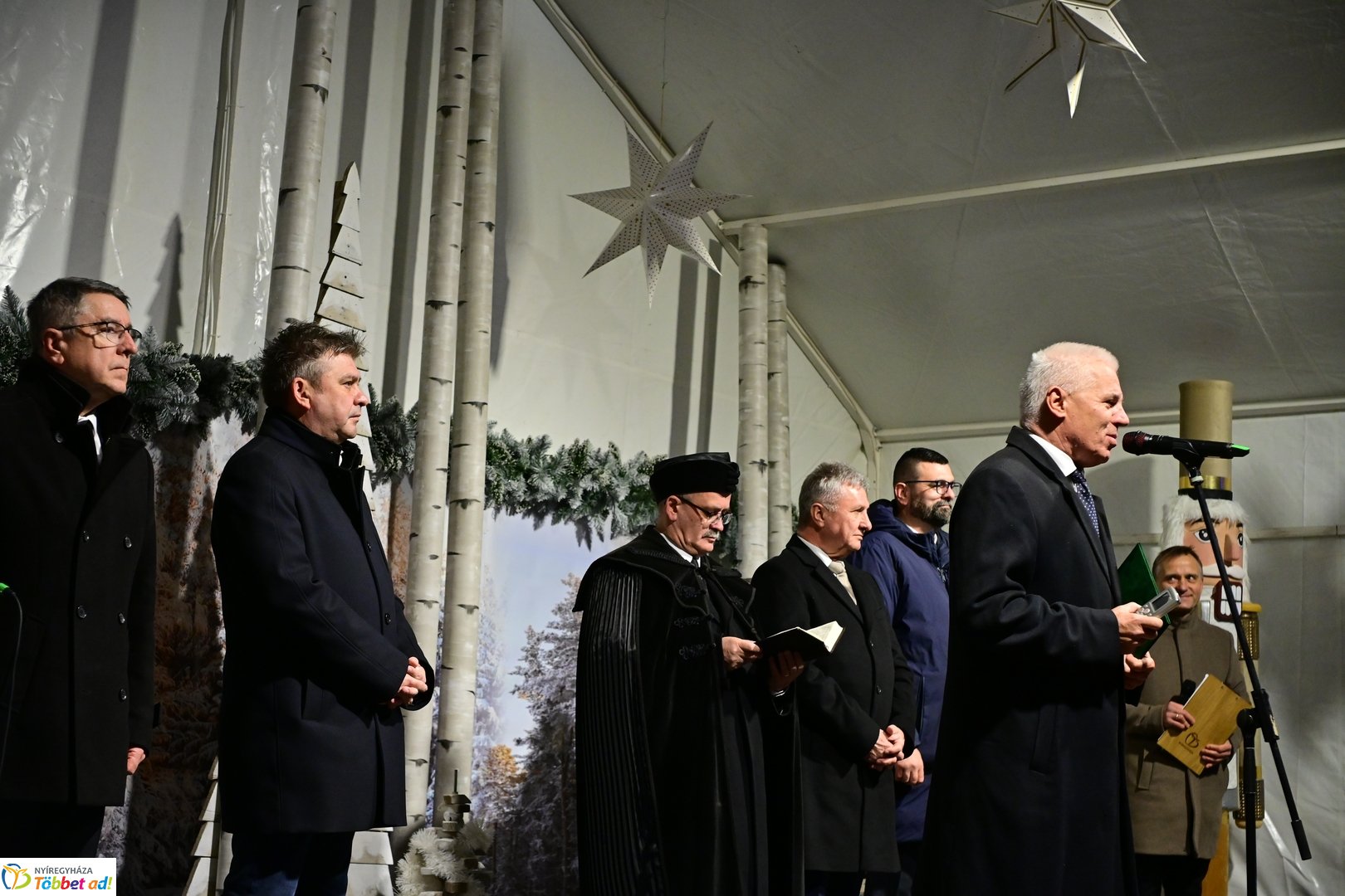 Advent első gyertyája 2025