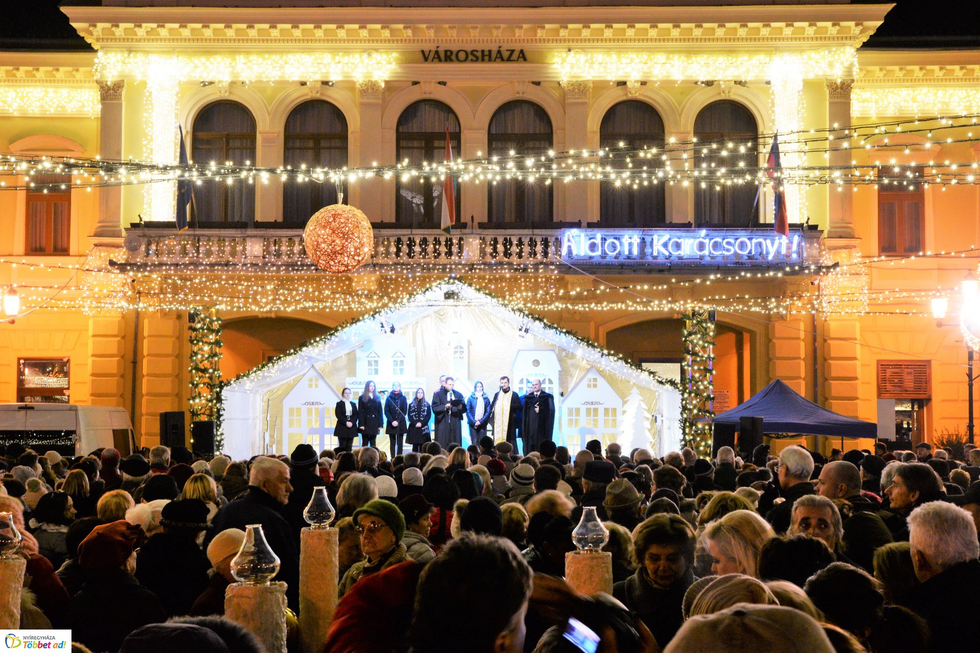 Advent első vasárnapján Nyíregyháza ünnepi díszben