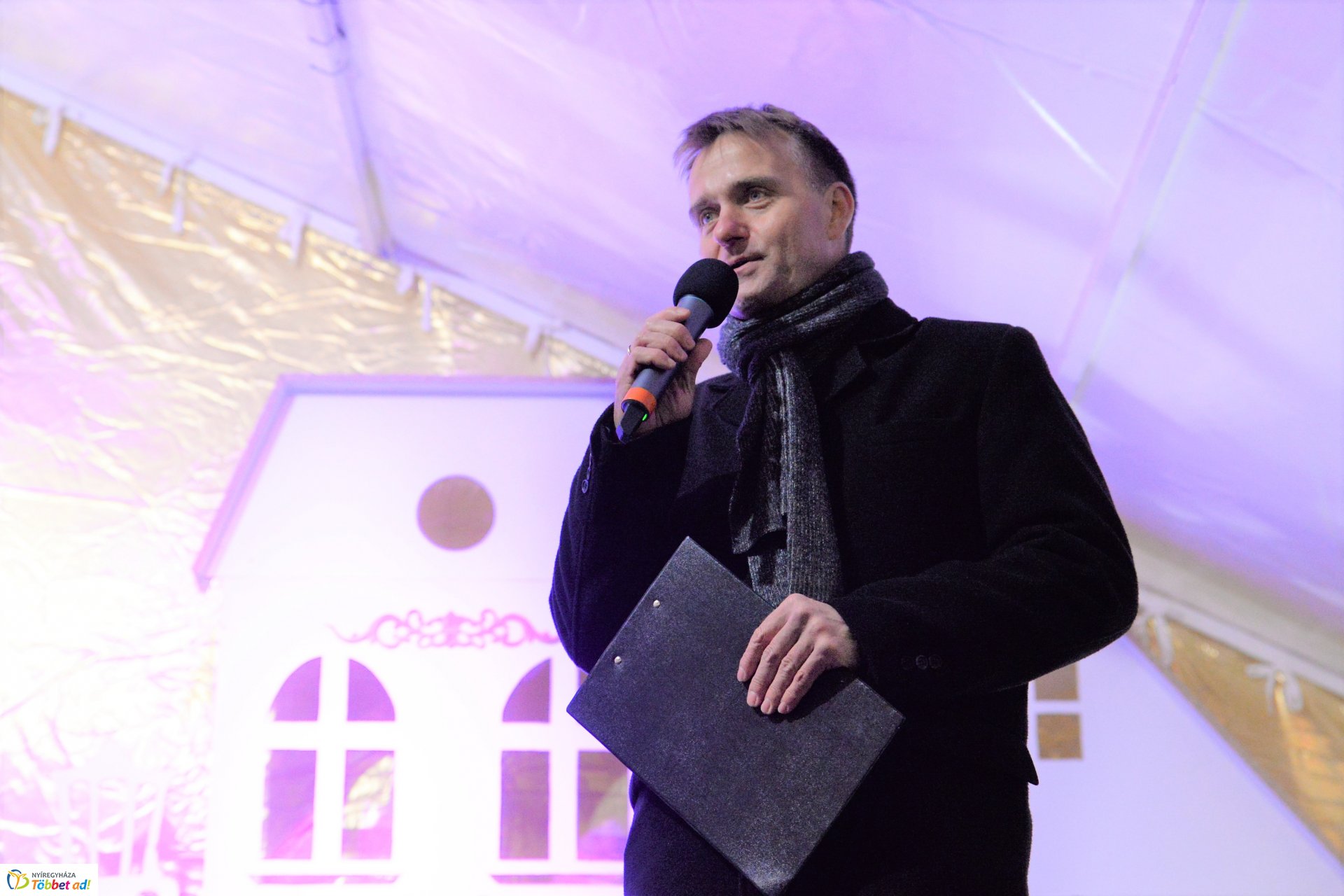 Advent első vasárnapján Nyíregyháza ünnepi díszben