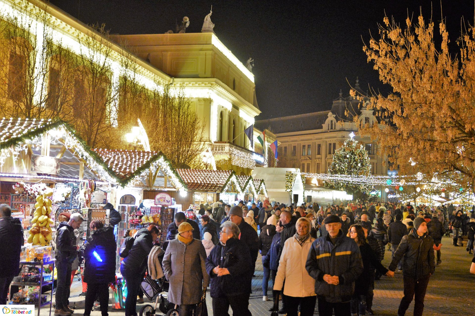 Advent első vasárnapján Nyíregyháza ünnepi díszben