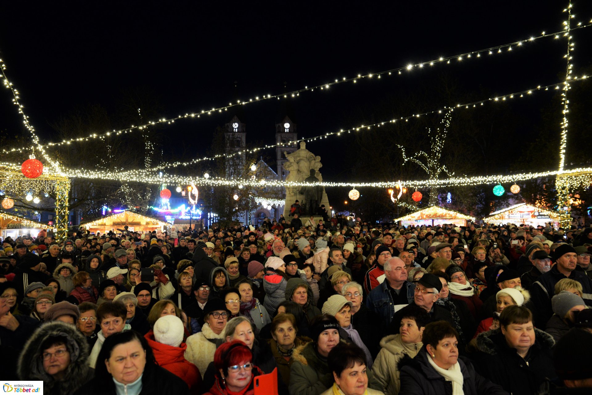 Advent első vasárnapján Nyíregyháza ünnepi díszben