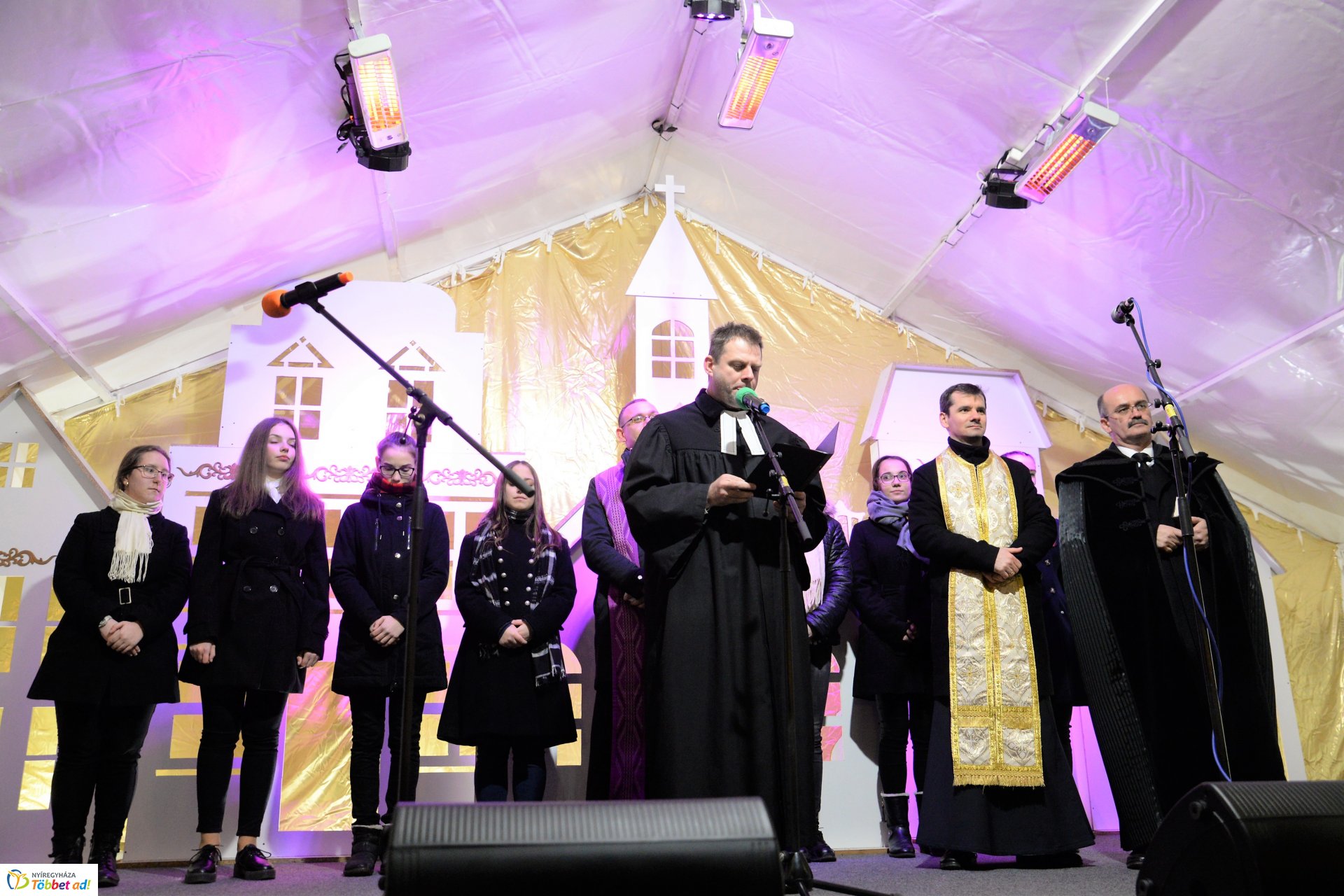 Advent első vasárnapján Nyíregyháza ünnepi díszben