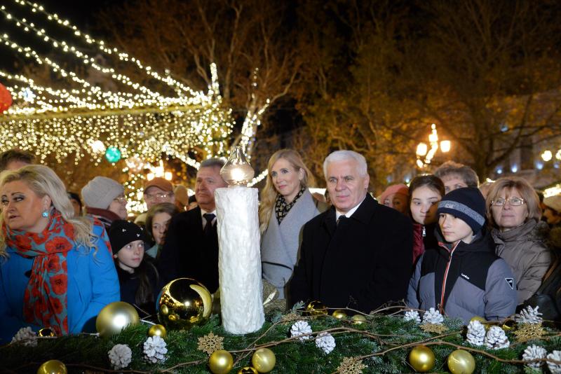 Advent első vasárnapján Nyíregyháza ünnepi díszben