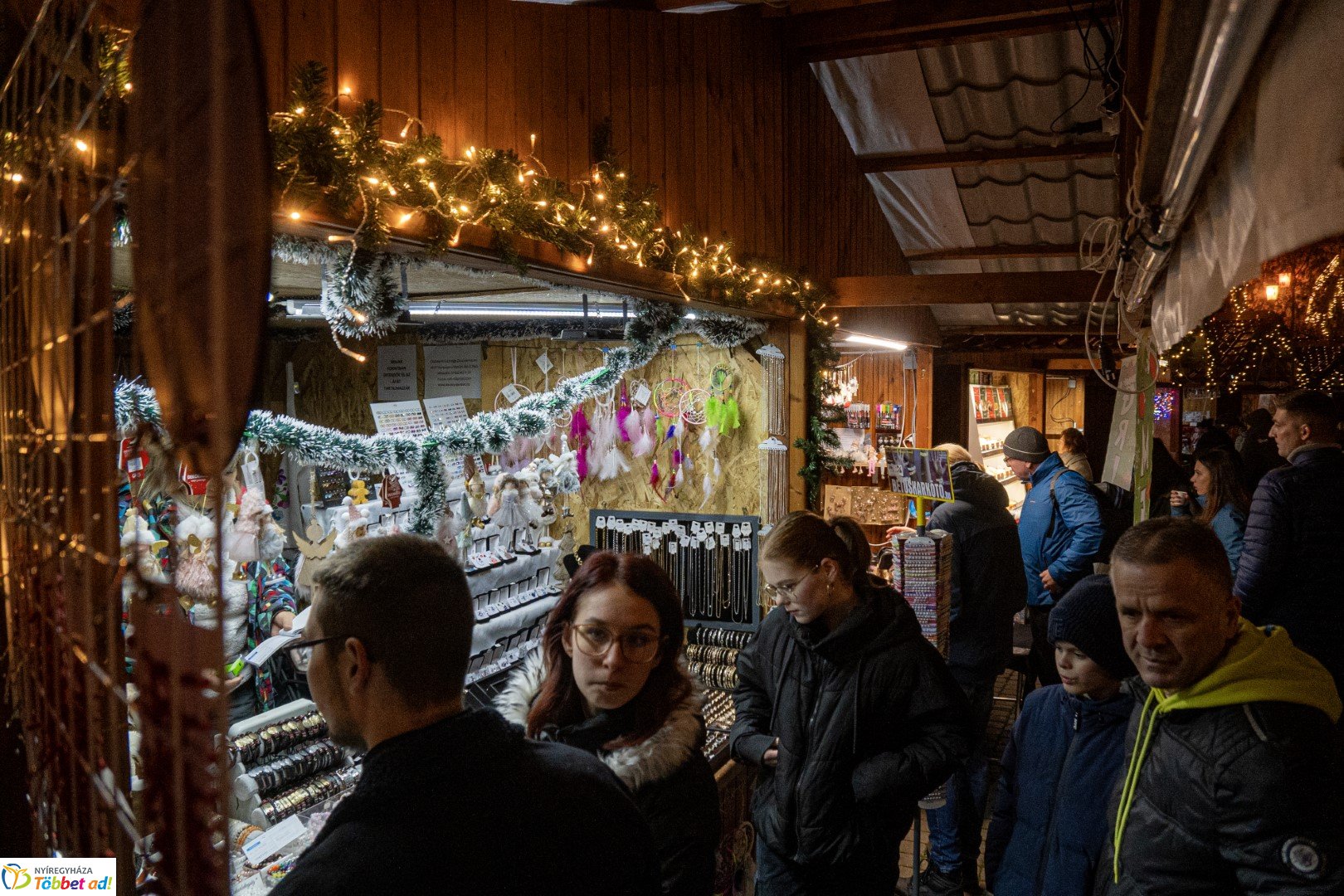Így gyújtották meg advent második gyertyáját a Kossuth téren!