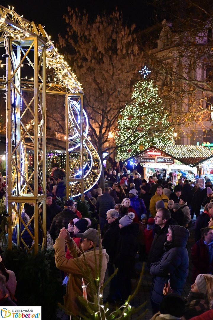 Advent negyedik gyertyája 2025