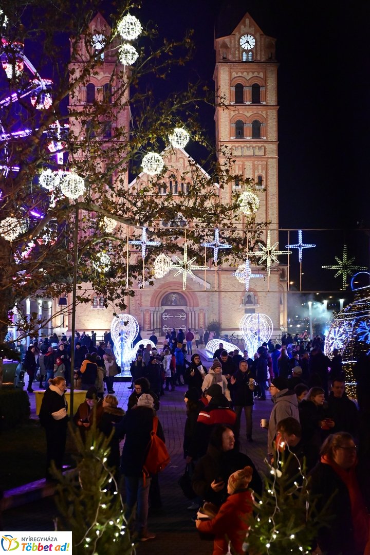 Advent negyedik gyertyája 2025