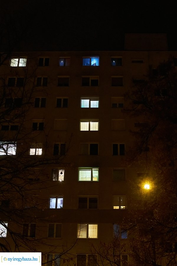 Adventi fény kivilágítása a Jósavárosban