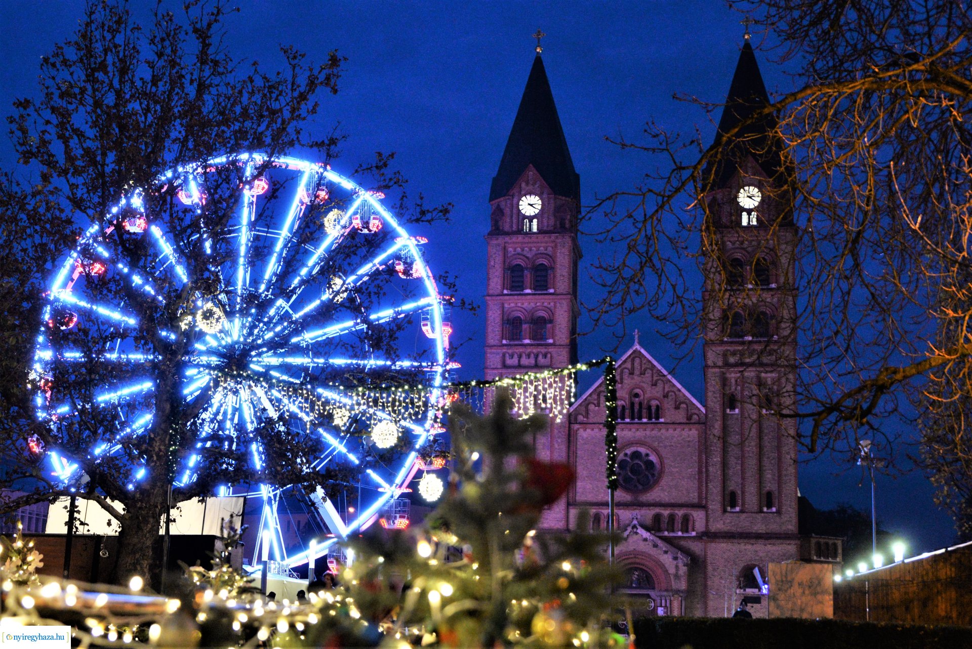 Adventi fények 2022