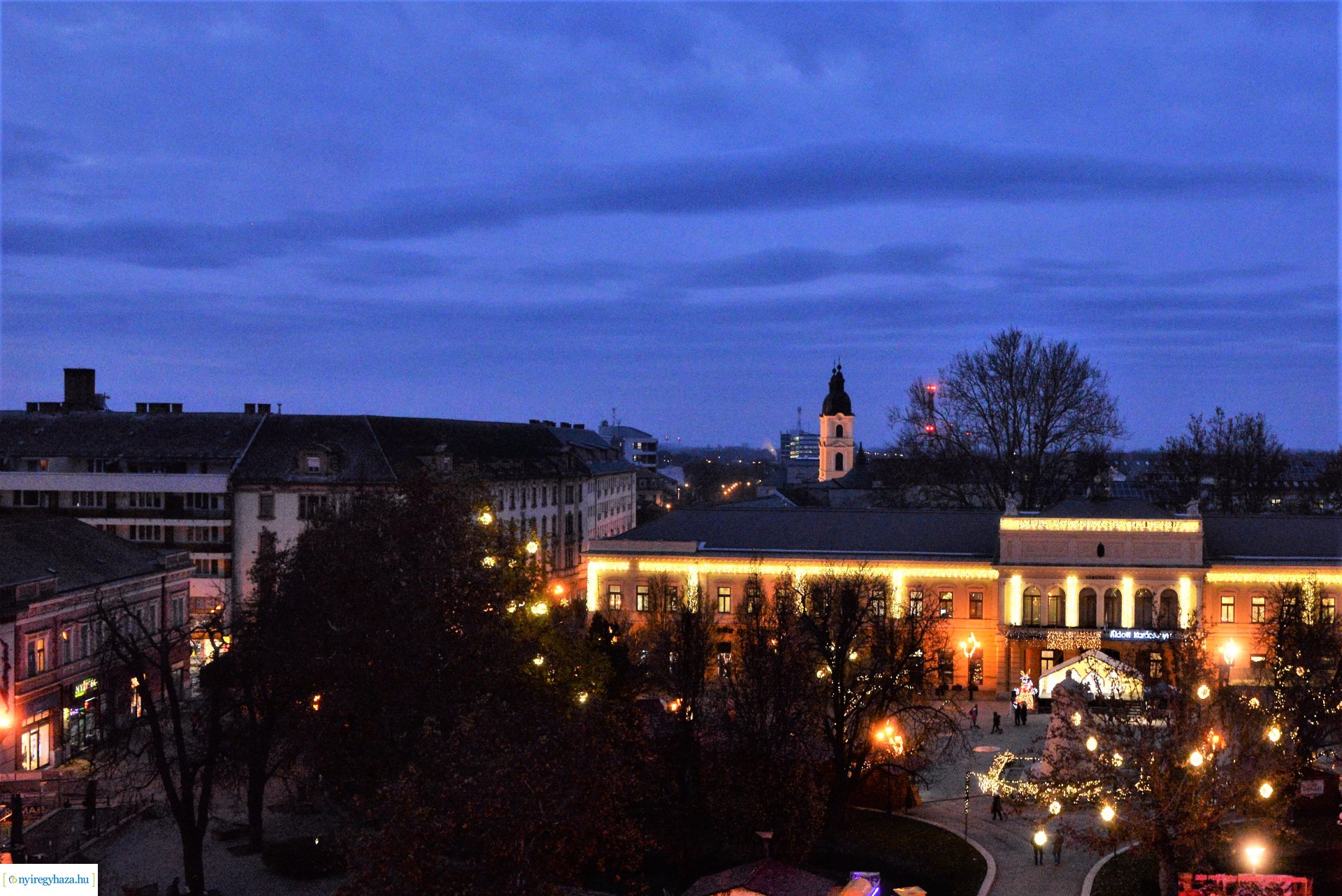 Adventi fények 2022