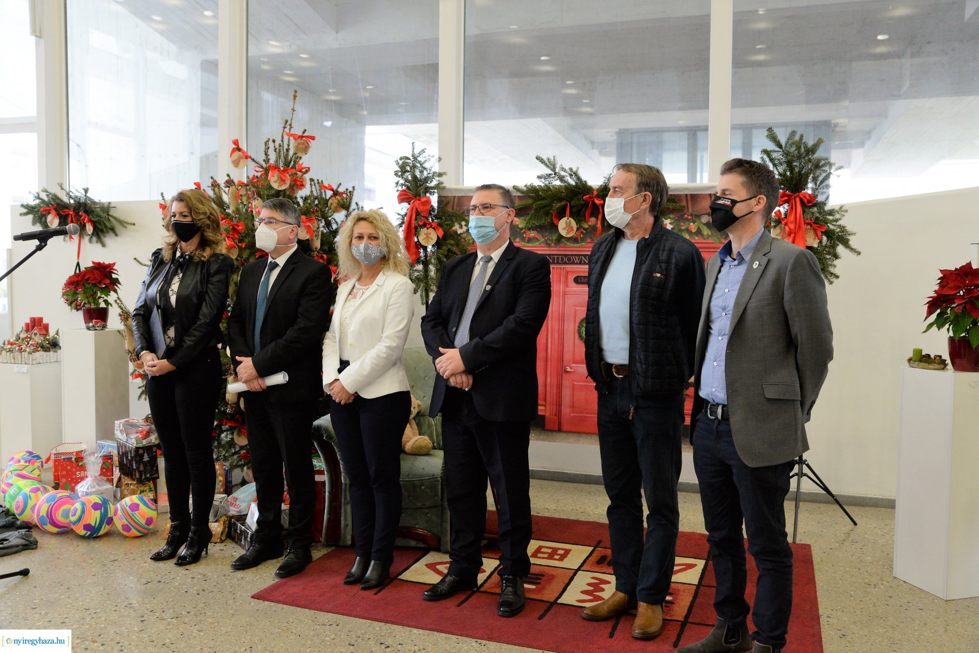 Adventi koszorúverseny eredményhirdetése a Váci Mihály Kulturális Központban