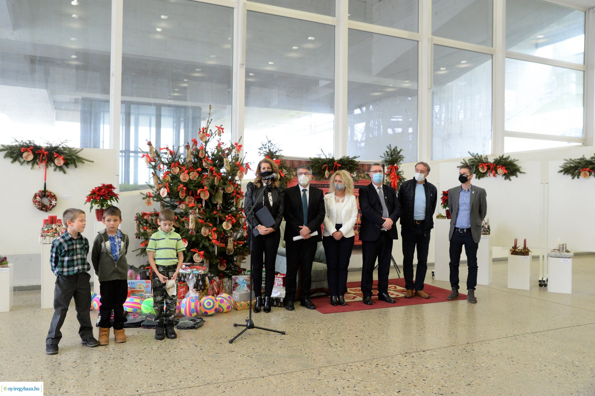 Adventi koszorúverseny eredményhirdetése a Váci Mihály Kulturális Központban