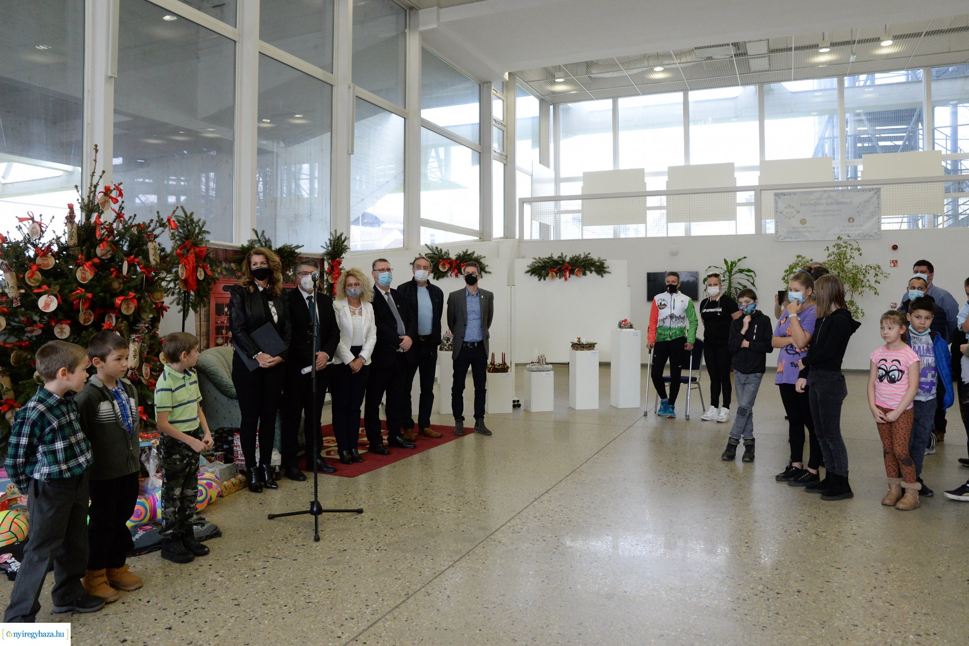 Adventi koszorúverseny eredményhirdetése a Váci Mihály Kulturális Központban