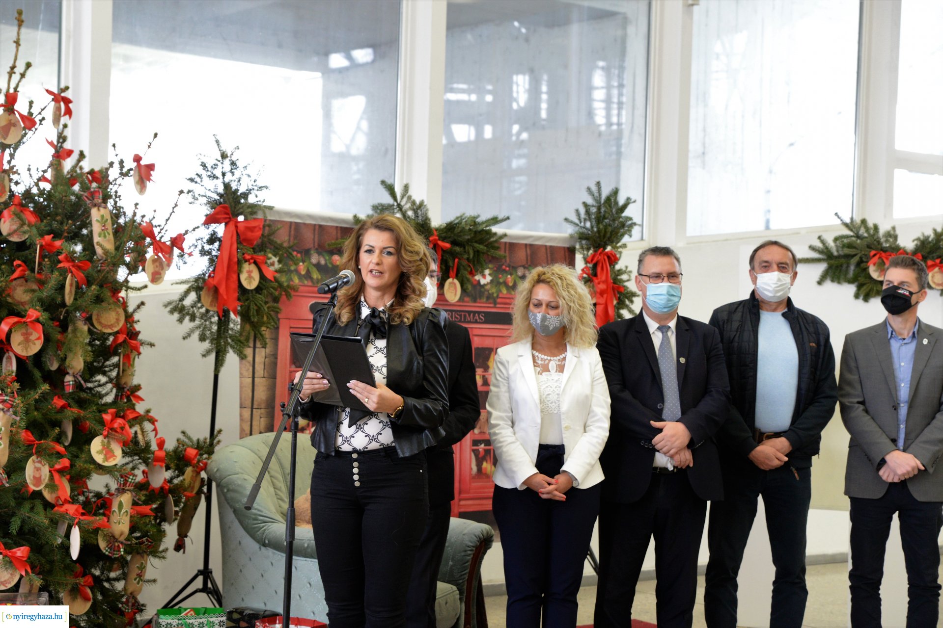 Adventi koszorúverseny eredményhirdetése a Váci Mihály Kulturális Központban