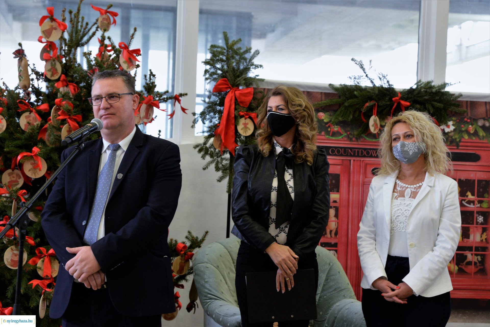 Adventi koszorúverseny eredményhirdetése a Váci Mihály Kulturális Központban