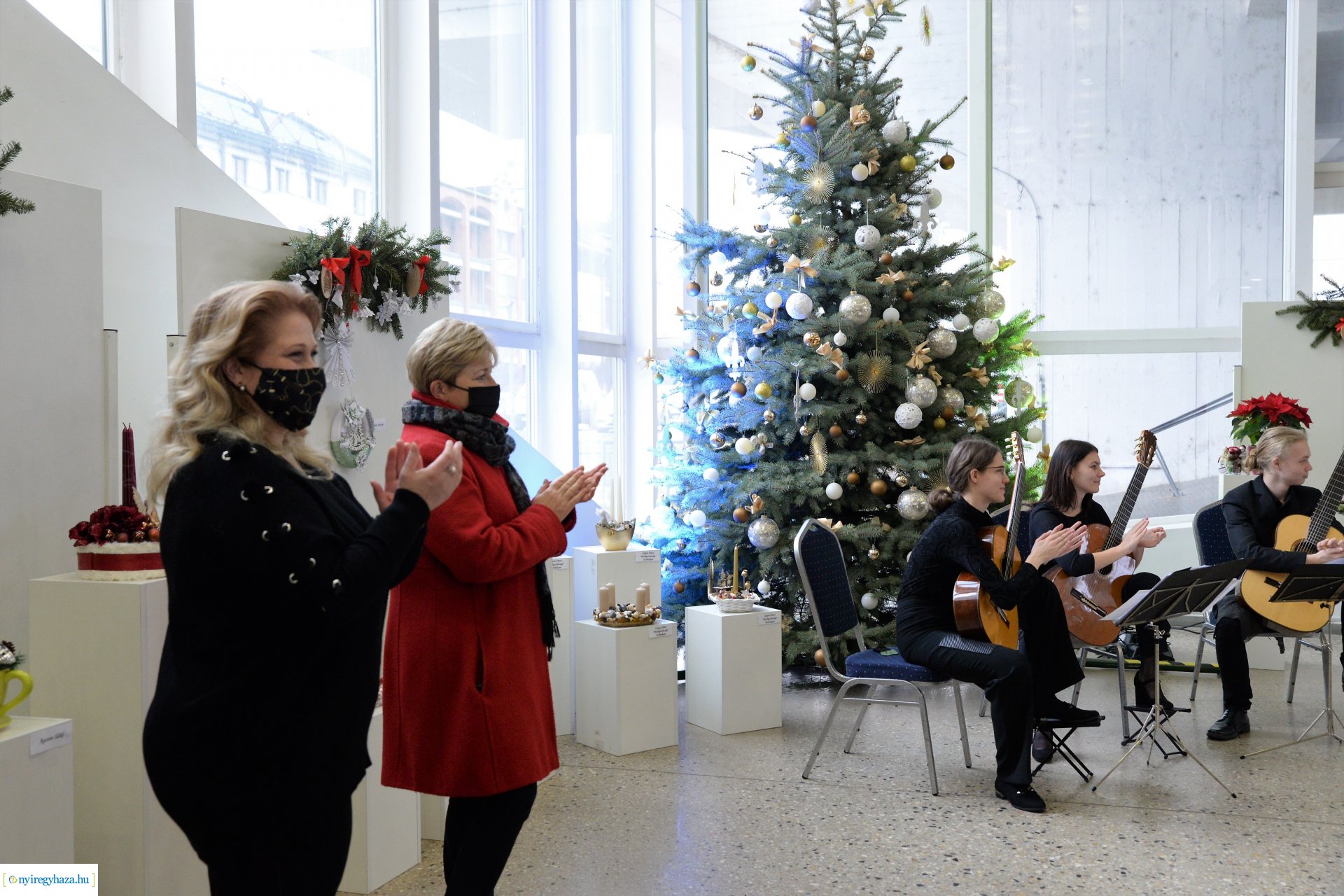 Adventi koszorúverseny eredményhirdetése a Váci Mihály Kulturális Központban