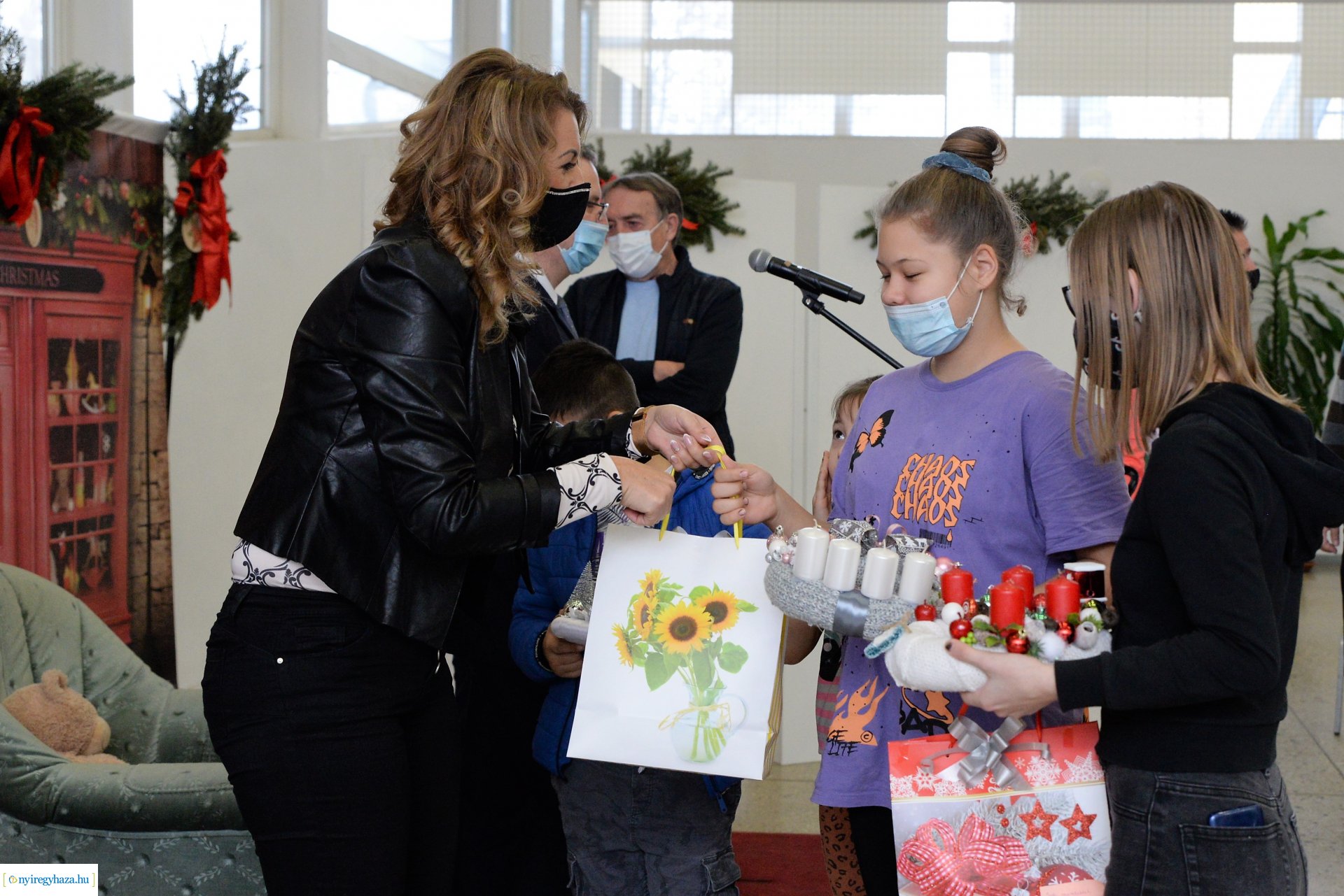 Adventi koszorúverseny eredményhirdetése a Váci Mihály Kulturális Központban