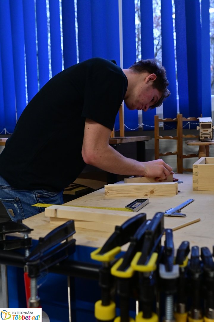 Adventi teadélután az NYSZC-ben