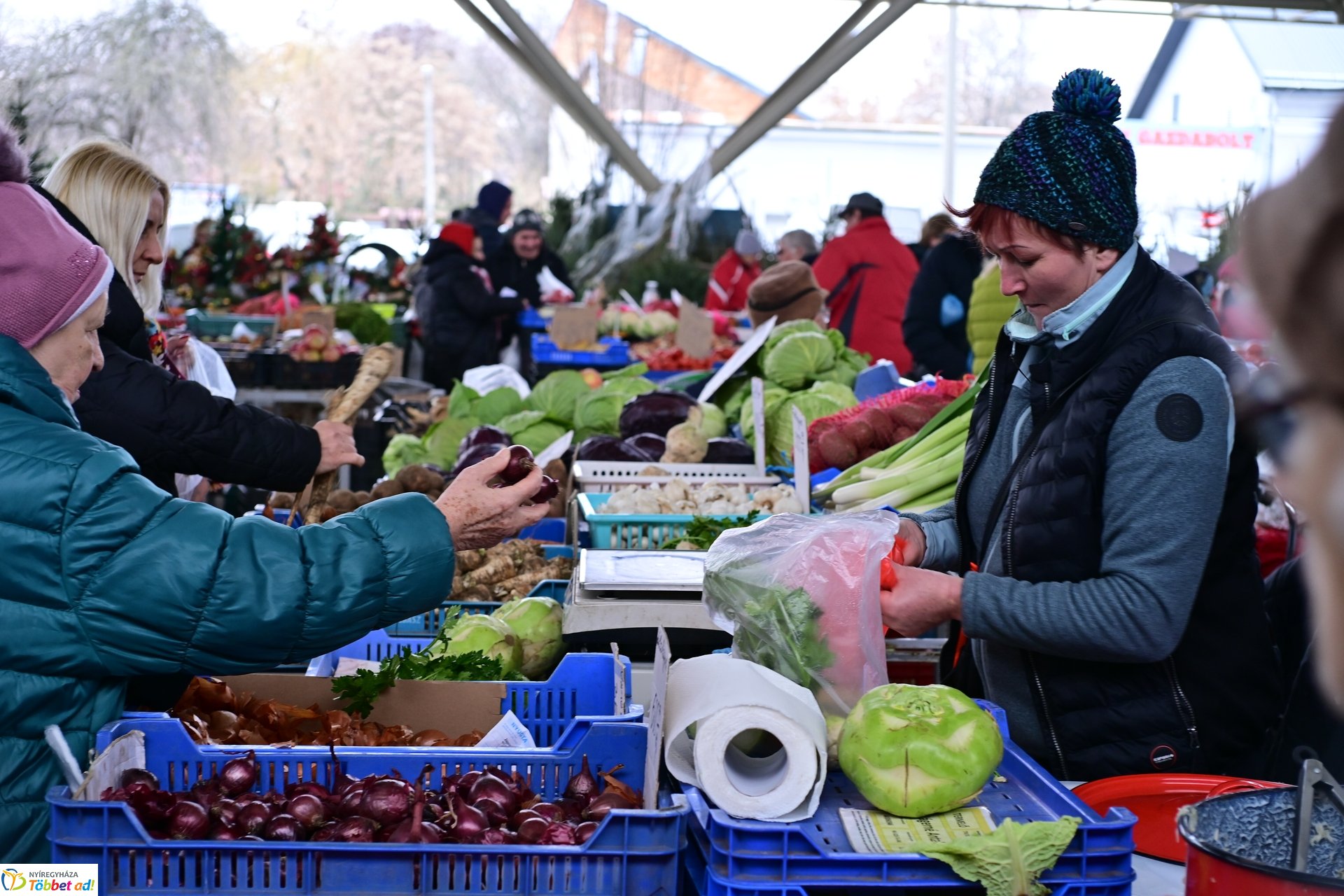 Karácsonyra készülve a Búza téri piacon - 2024