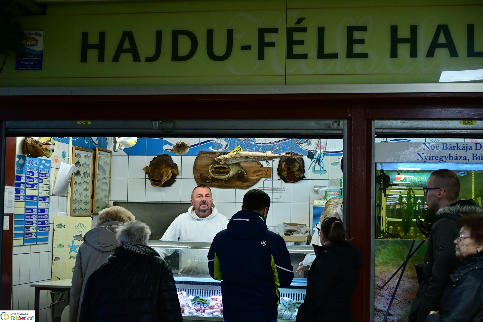 Karácsonyra készülve a Búza téri piacon - 2024