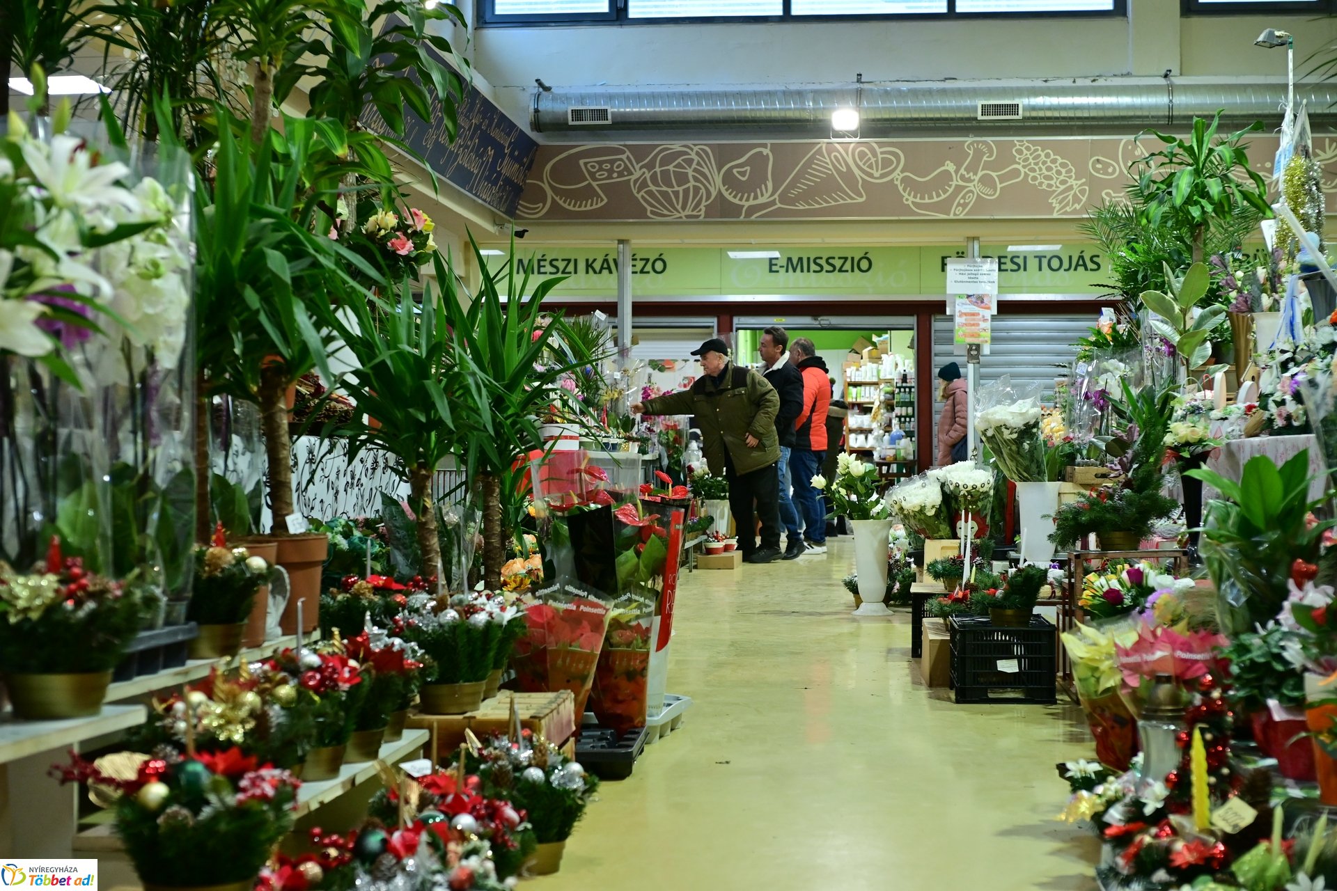 Karácsonyra készülve a Búza téri piacon - 2024