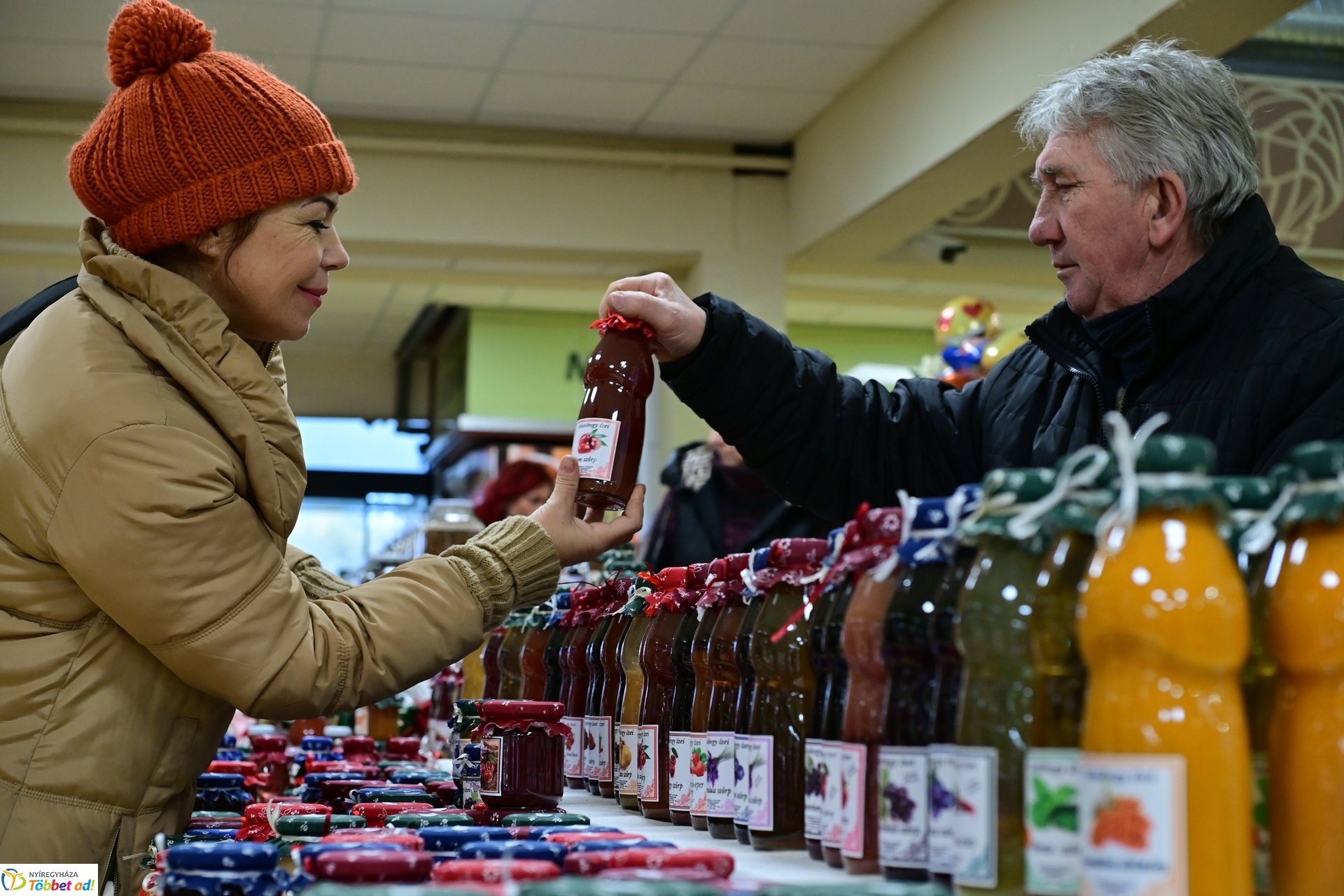 Karácsonyra készülve a Búza téri piacon - 2024