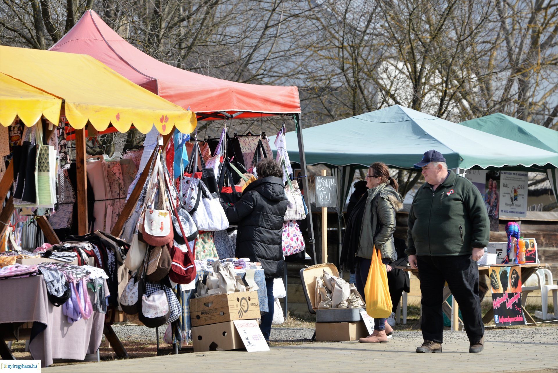 Ágyúdörgés, kiállításmegnyitó, kincsvadászat a Sóstói Múzeumfaluban március 15-én