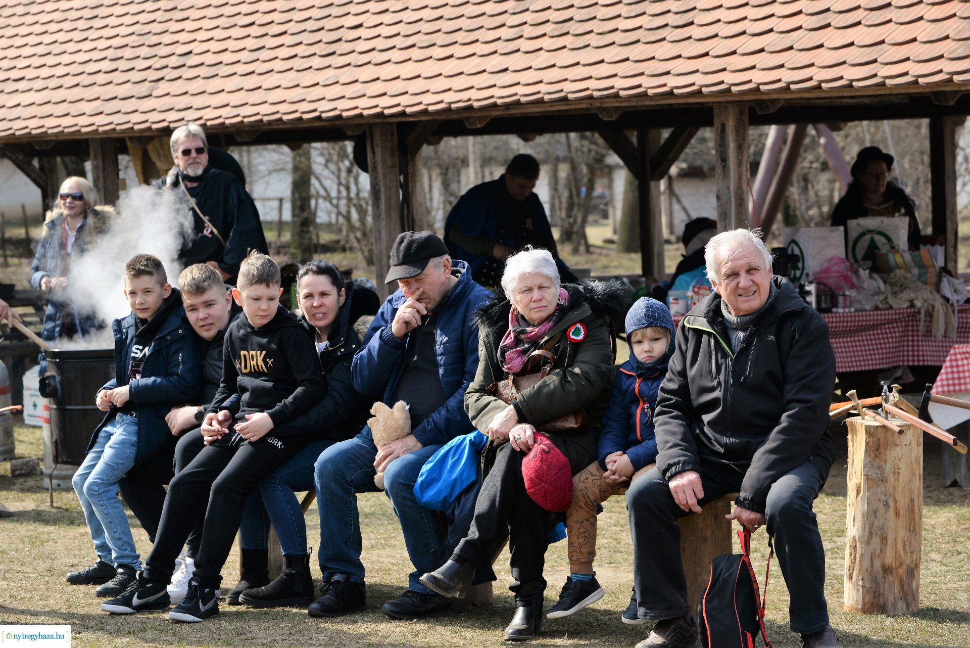 Ágyúdörgés, kiállításmegnyitó, kincsvadászat a Sóstói Múzeumfaluban március 15-én