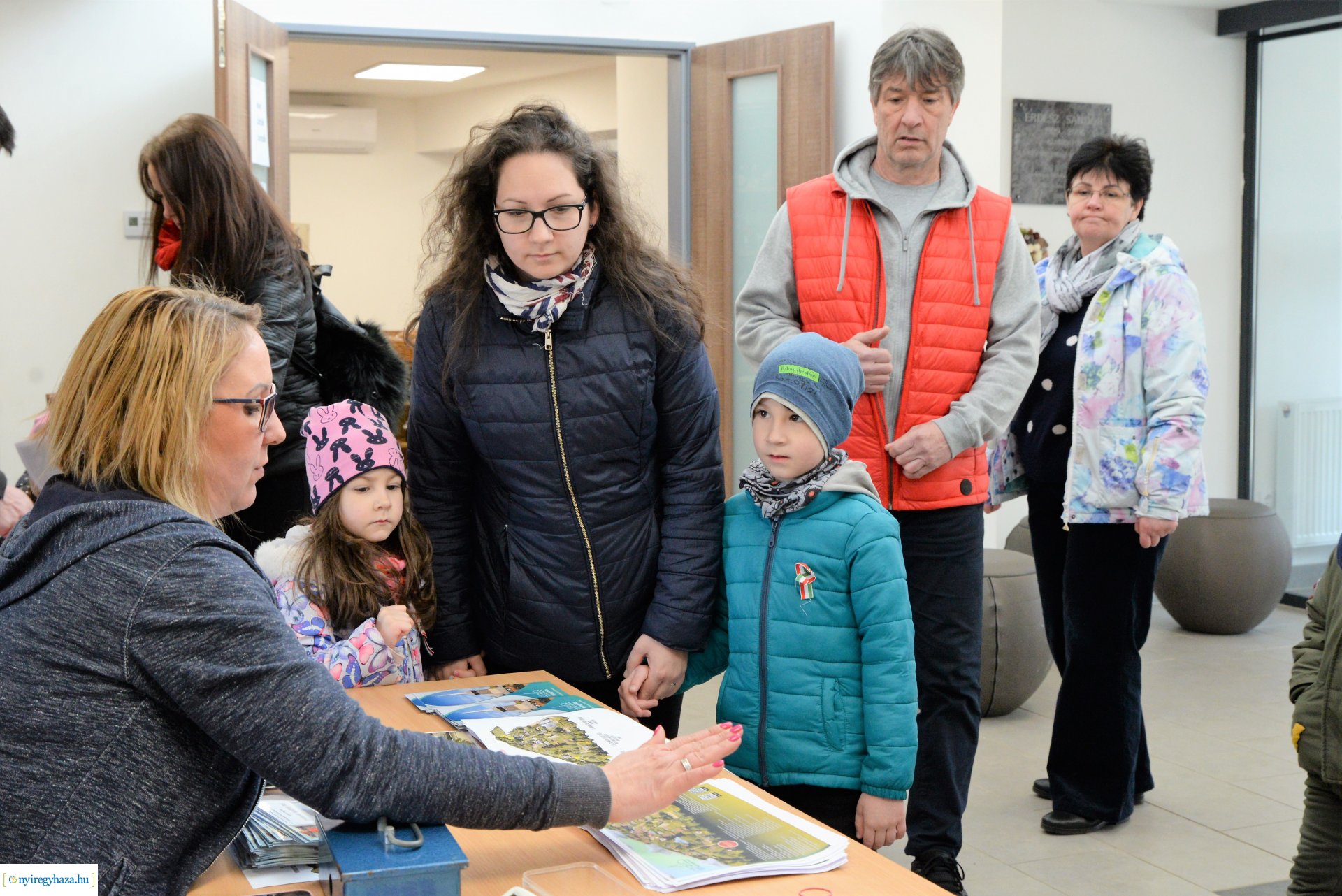 Ágyúdörgés, kiállításmegnyitó, kincsvadászat a Sóstói Múzeumfaluban március 15-én