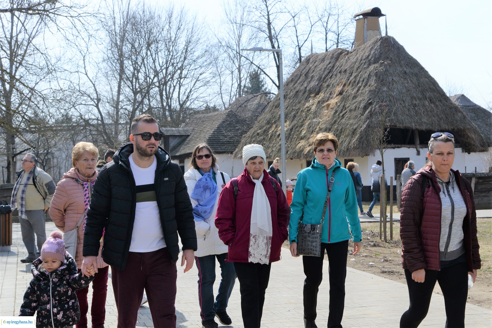Ágyúdörgés, kiállításmegnyitó, kincsvadászat a Sóstói Múzeumfaluban március 15-én