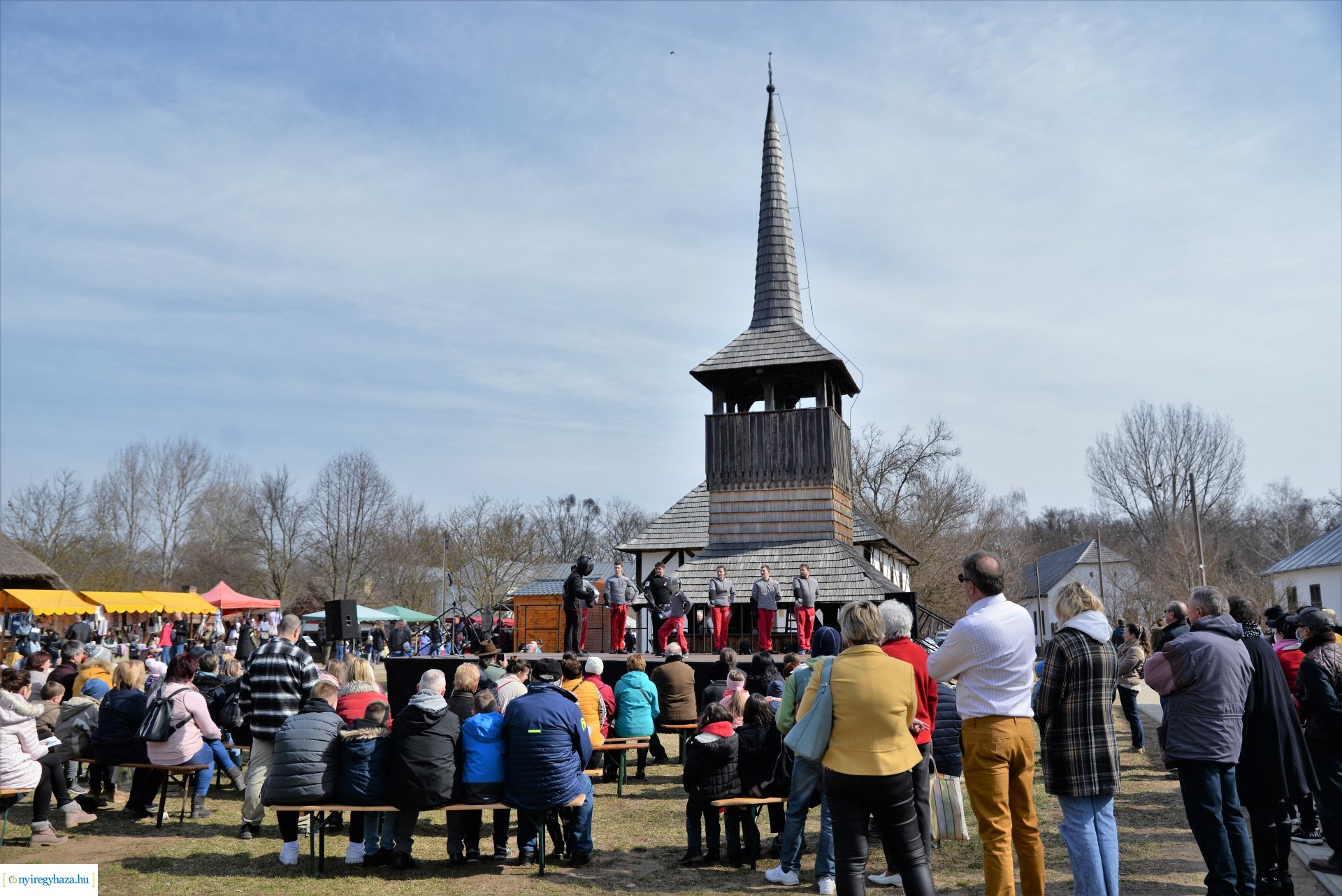 Ágyúdörgés, kiállításmegnyitó, kincsvadászat a Sóstói Múzeumfaluban március 15-én