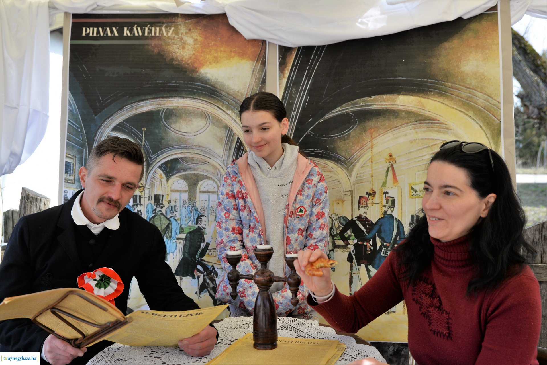 Ágyúdörgés, kiállításmegnyitó, kincsvadászat a Sóstói Múzeumfaluban március 15-én