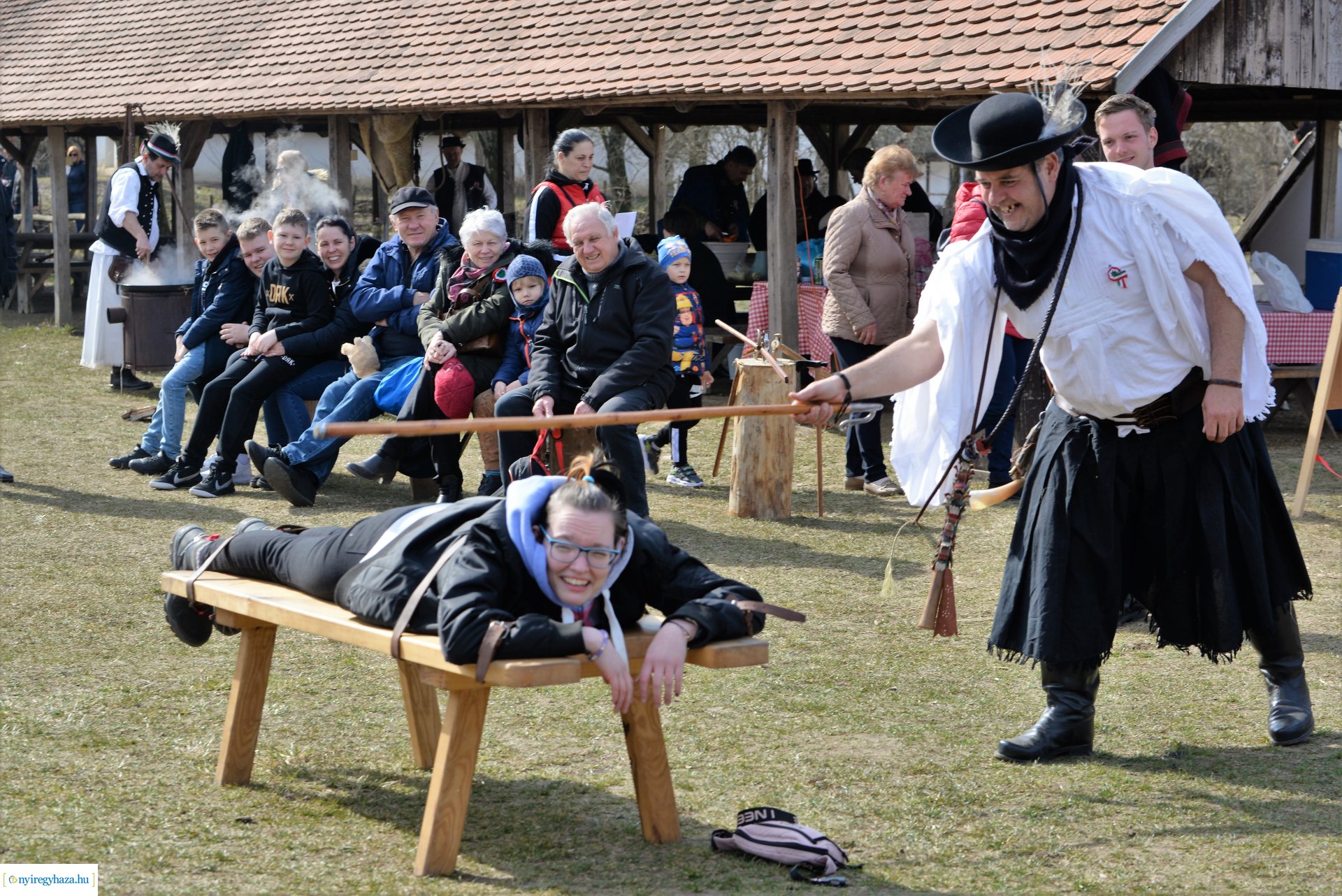 Ágyúdörgés, kiállításmegnyitó, kincsvadászat a Sóstói Múzeumfaluban március 15-én