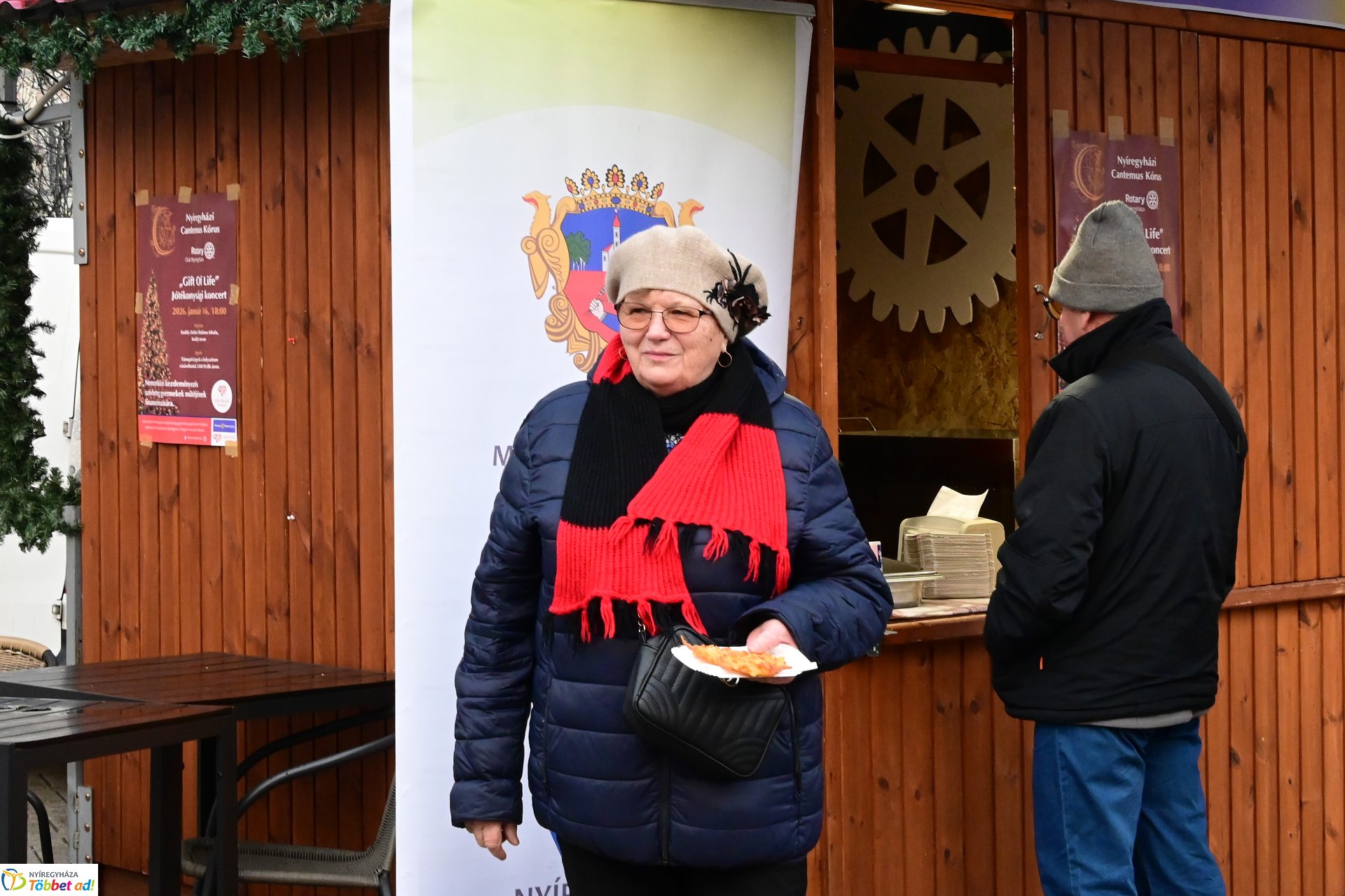 Ajándék lapcsánka osztás a Kossuth téren