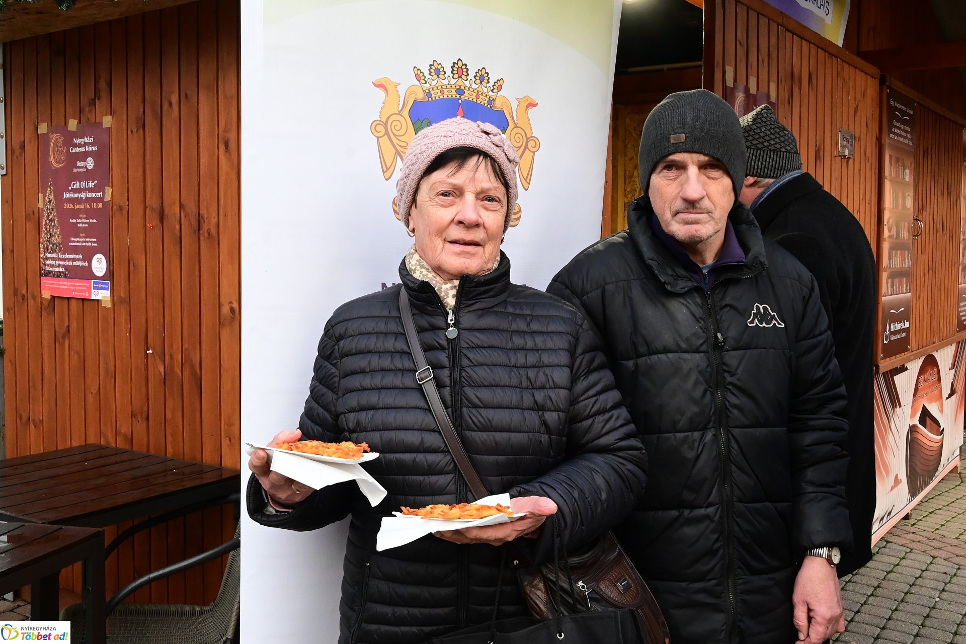 Ajándék lapcsánka osztás a Kossuth téren