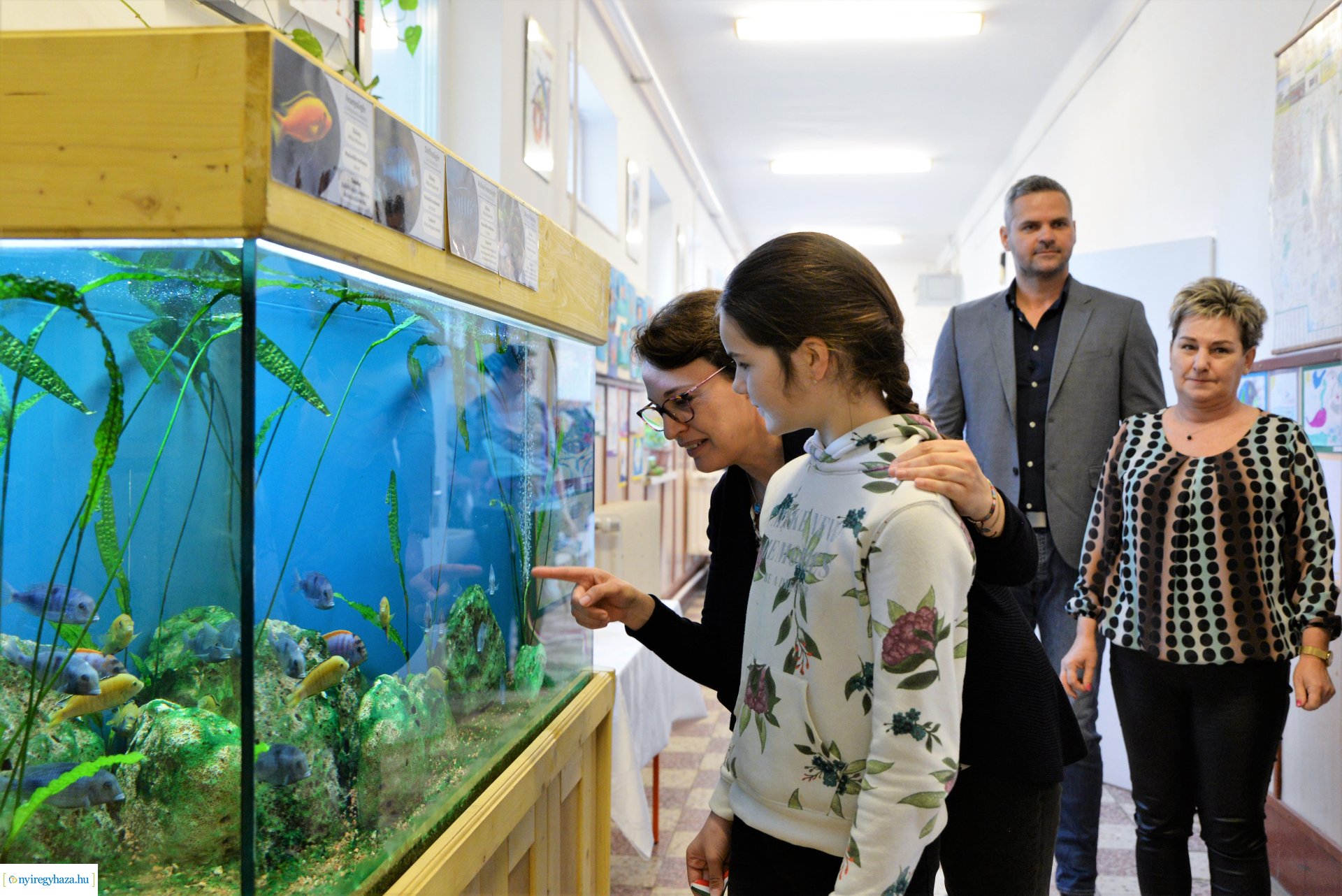 Akvárium átadó ünnepség a Szabó Lőrinc tagintézményben