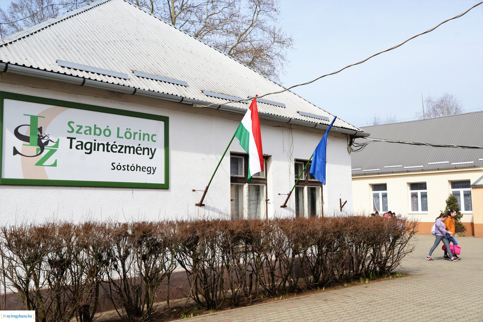 Akvárium átadó ünnepség a Szabó Lőrinc tagintézményben