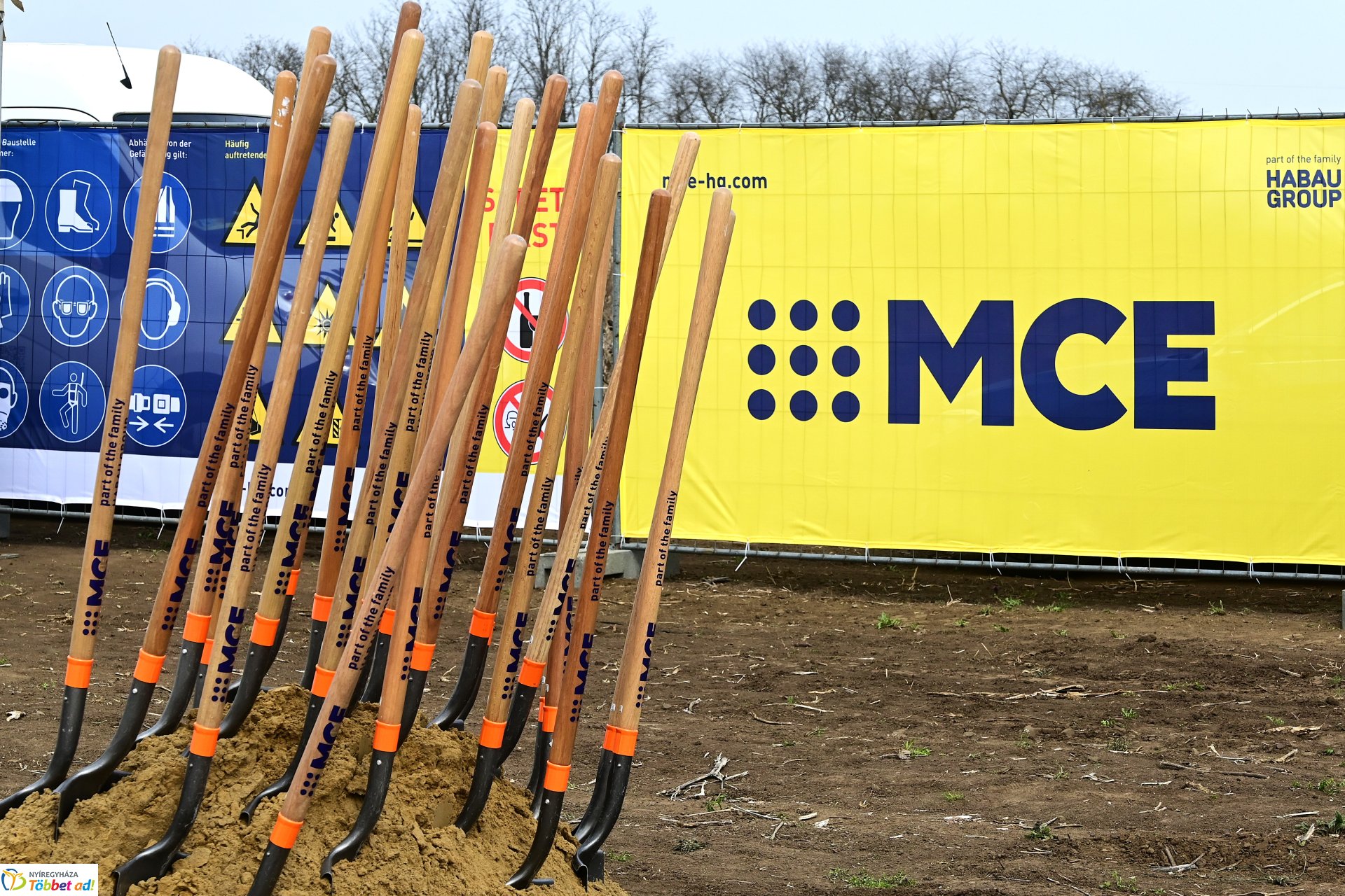 Alapkőletétel - új acélszerkezet-gyártó csarnokot épít az MCE