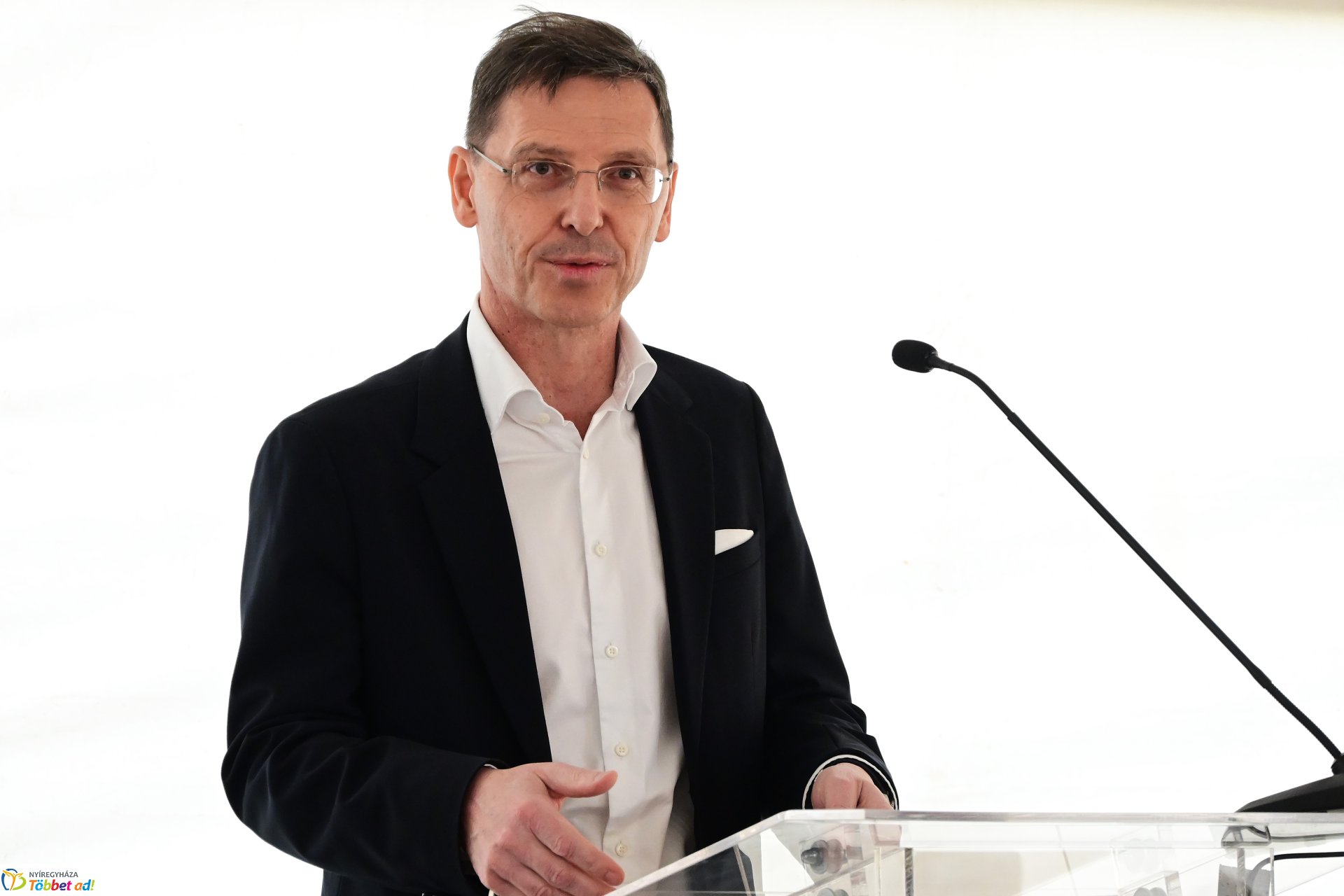 Alapkőletétel - új acélszerkezet-gyártó csarnokot épít az MCE