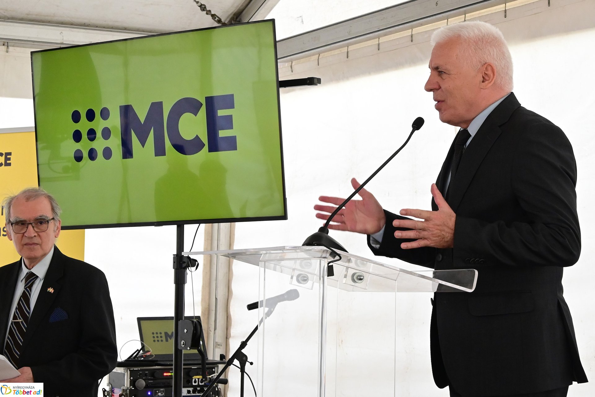 Alapkőletétel - új acélszerkezet-gyártó csarnokot épít az MCE