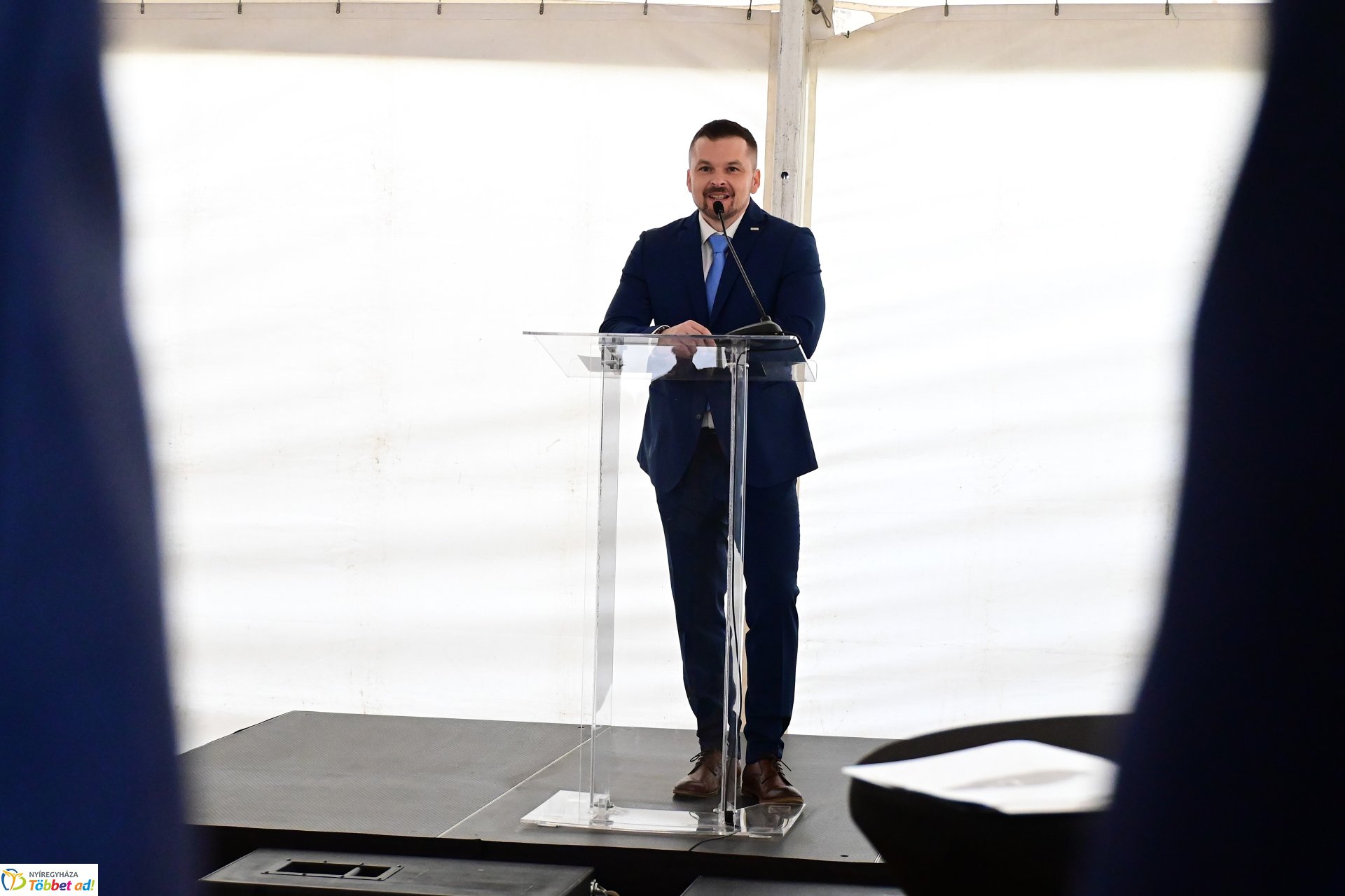 Alapkőletétel - új acélszerkezet-gyártó csarnokot épít az MCE