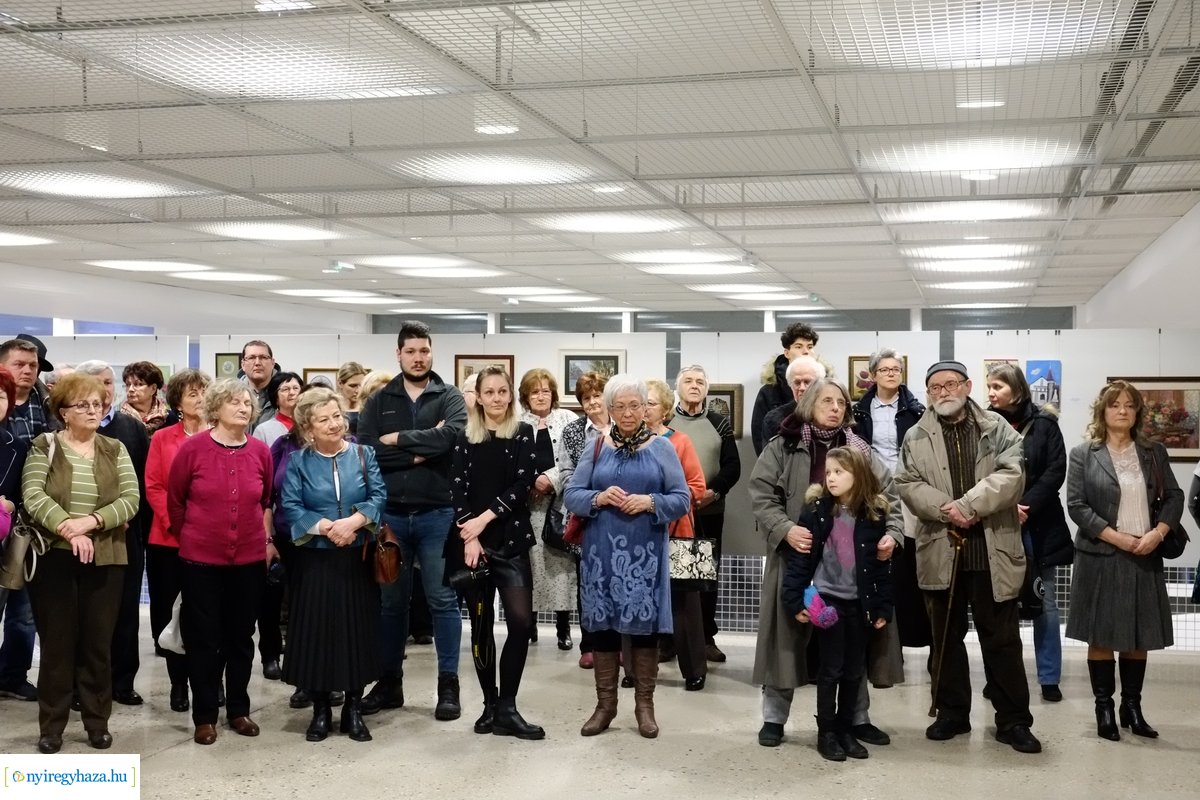 Alkotó idősek - kiállítás a kulturális központban