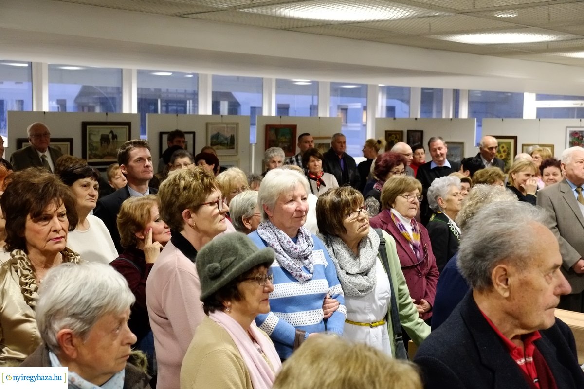 Alkotó idősek - kiállítás a kulturális központban