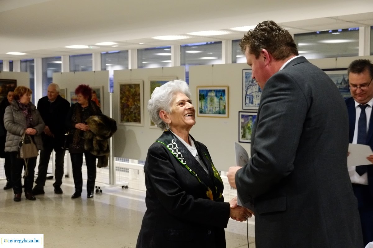Alkotó idősek - kiállítás a kulturális központban