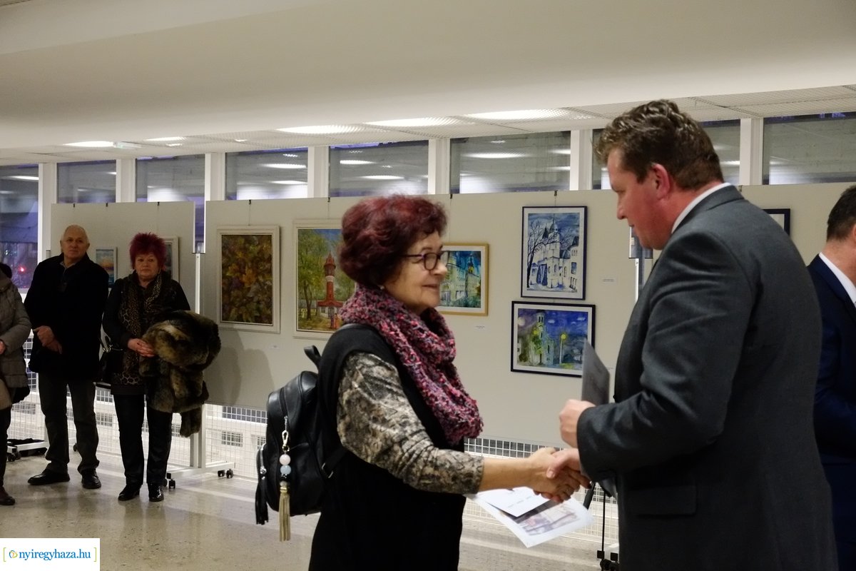 Alkotó idősek - kiállítás a kulturális központban