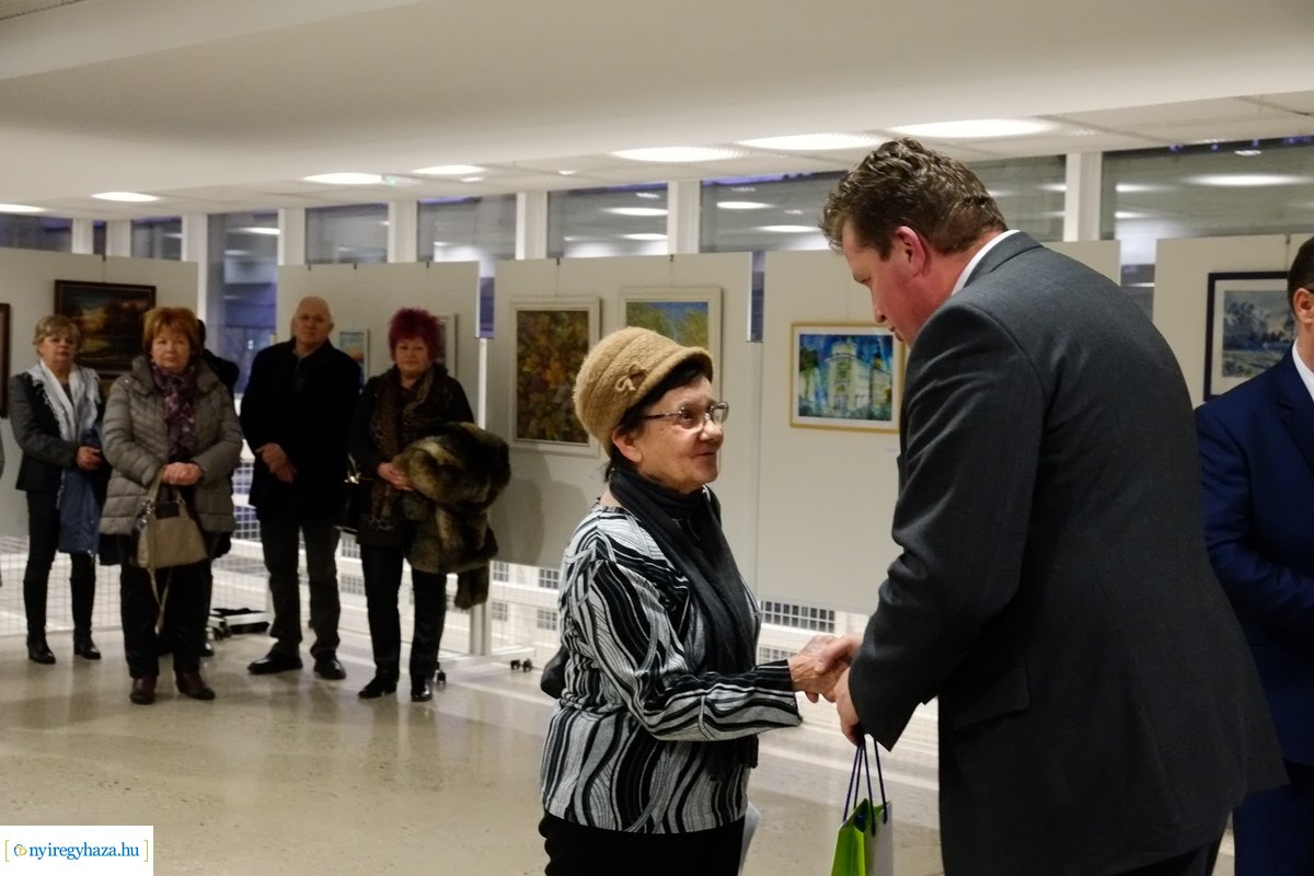 Alkotó idősek - kiállítás a kulturális központban