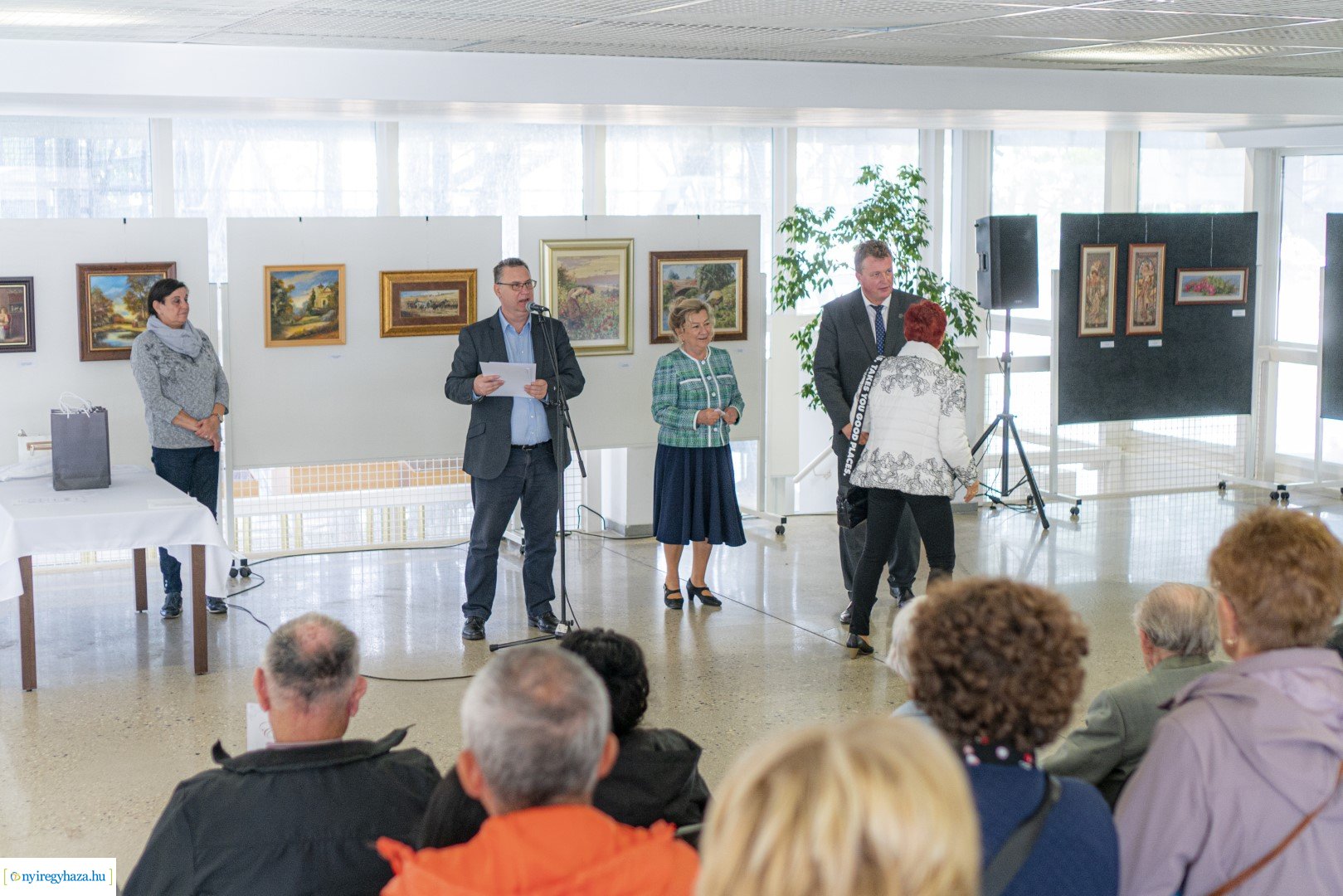 "Alkotó idősek" kiállítás megnyitó a VMKK-ban