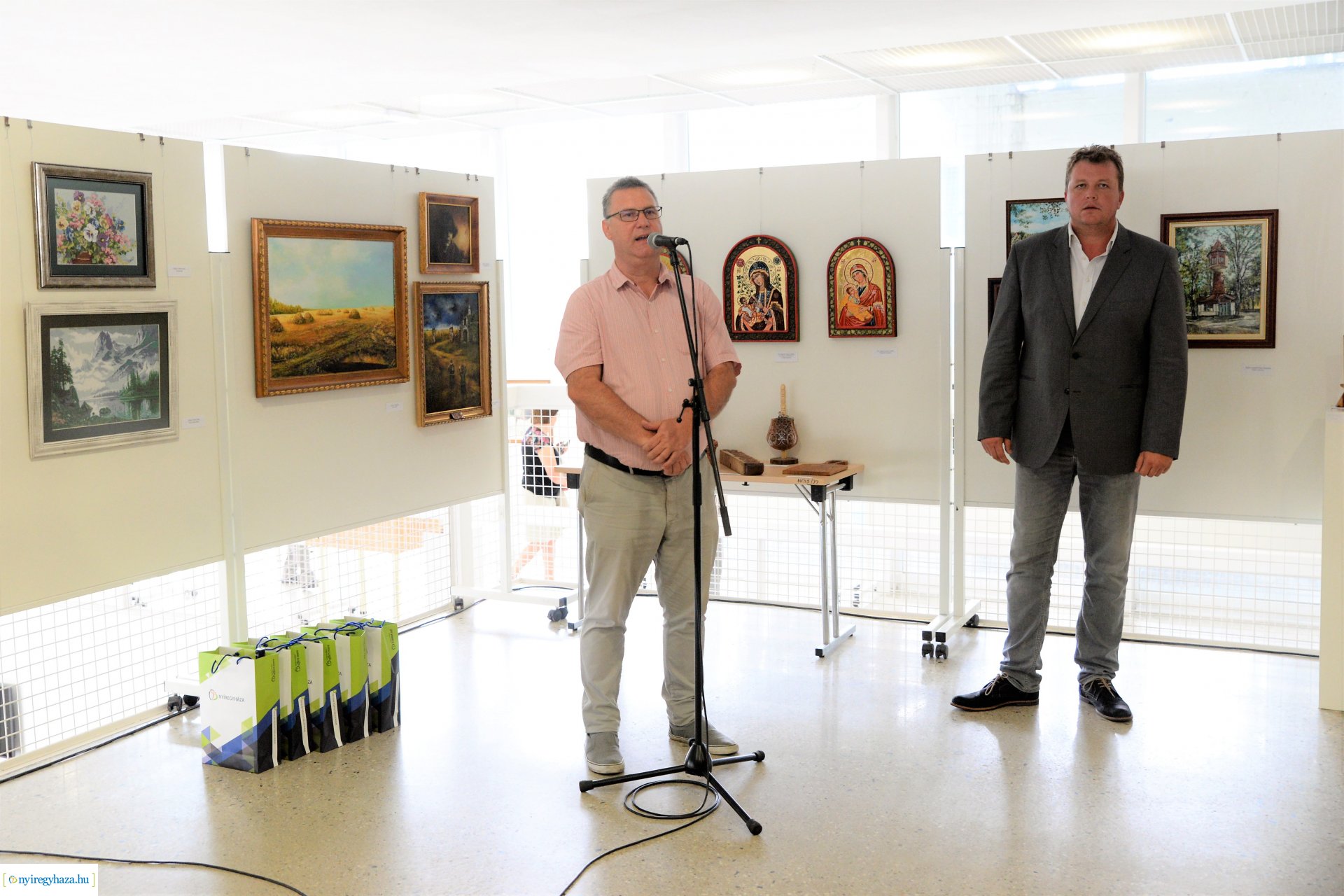 Alkotó Idősek  pályázat - kiállítás megnyitó